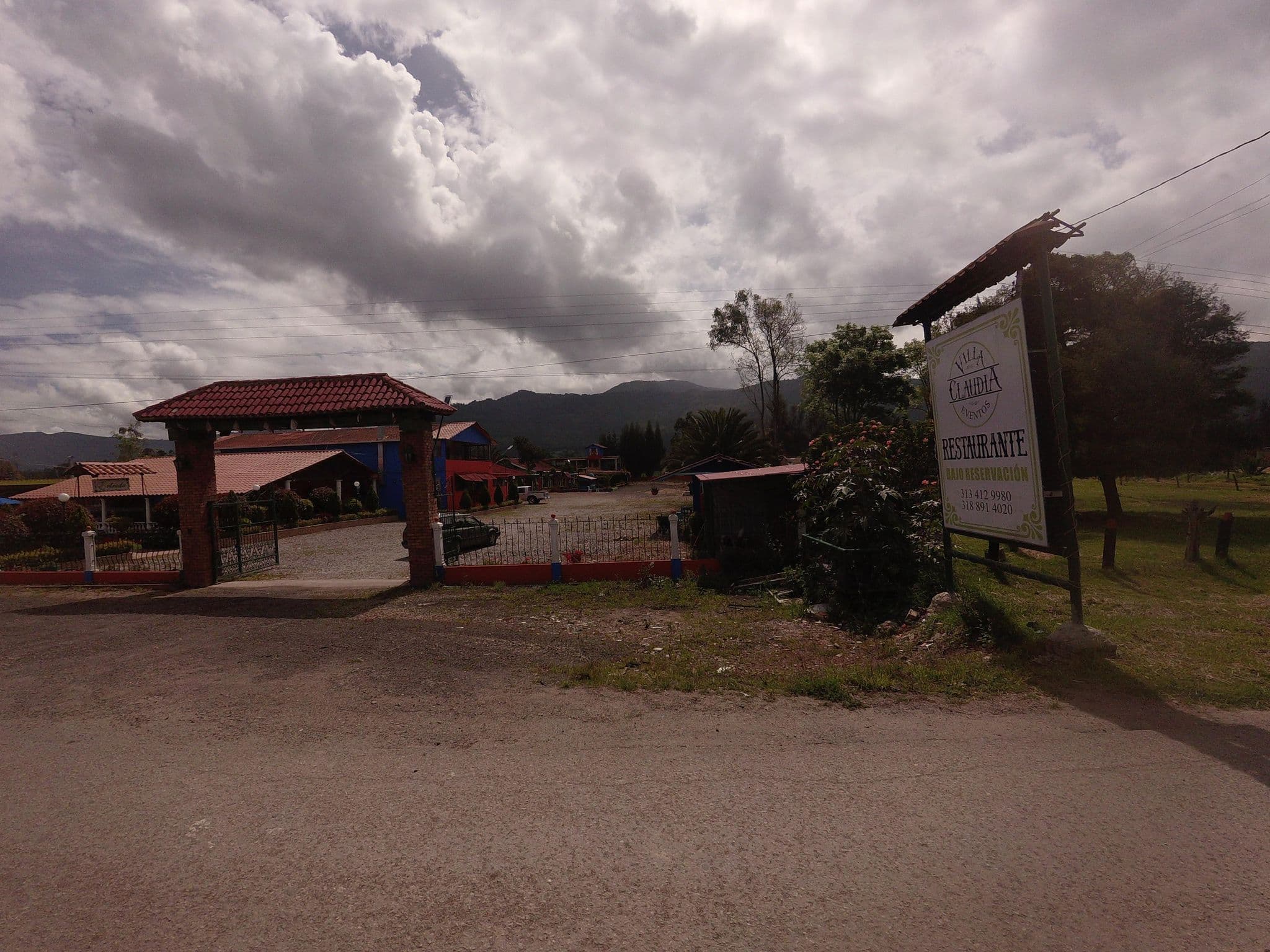 Street view near Hotel Villa Sofía, Tibasosa — © angoca (CC BY-SA · Mapillary)