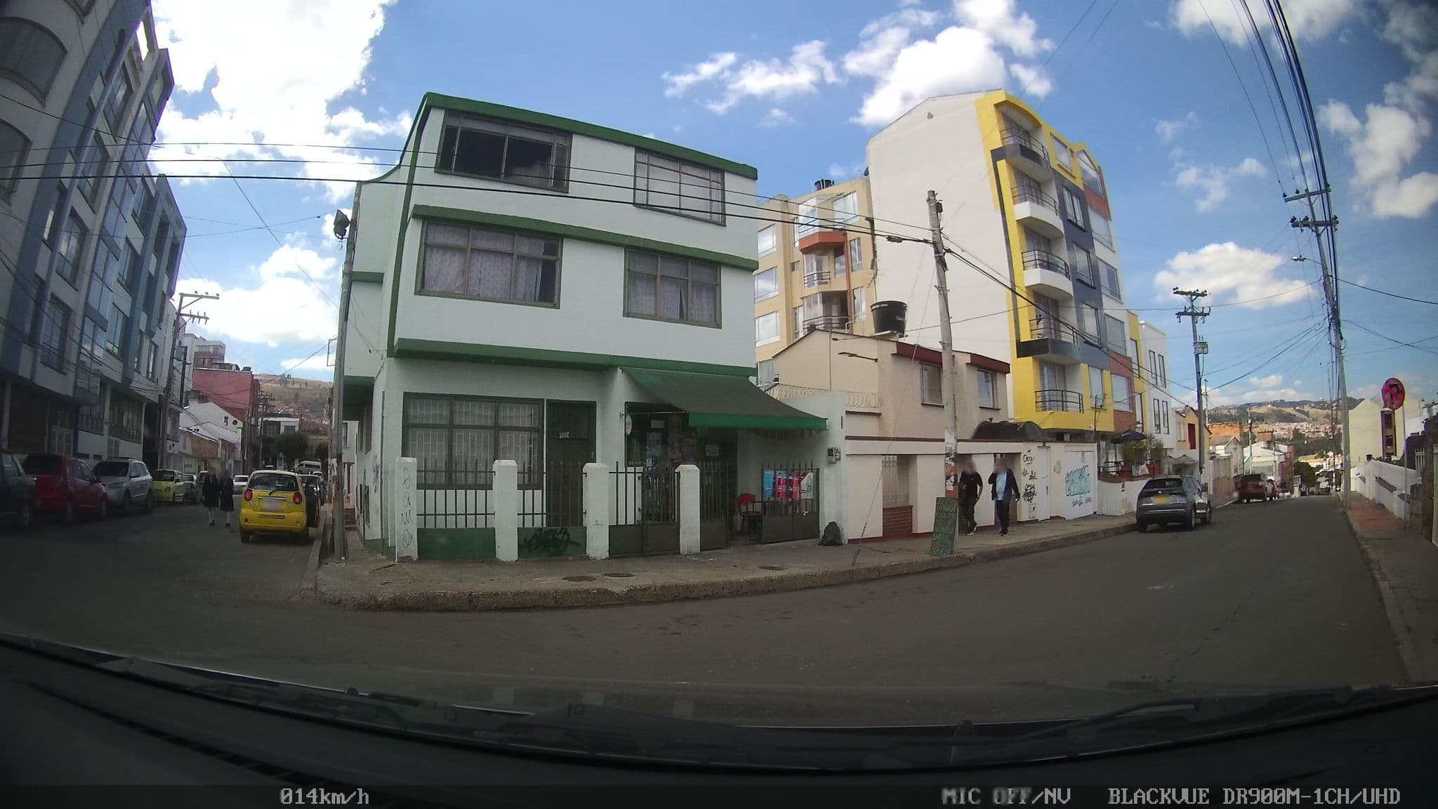 Street view near Hotel Bochicá, Tunja — © kaart_4 (CC BY-SA · Mapillary)