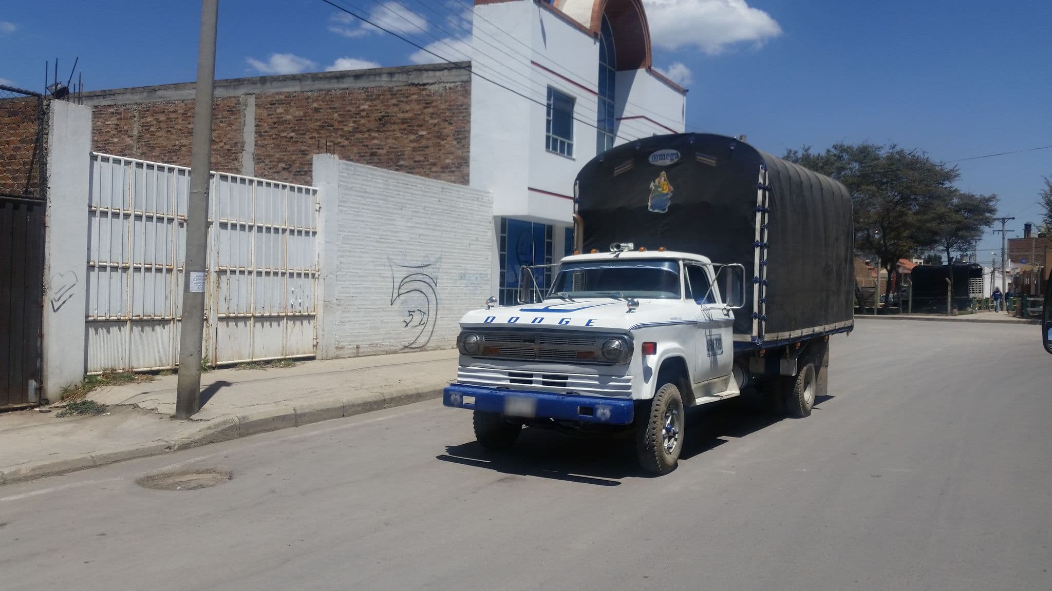 Street view near Hotel Cacique Plaza, Sogamoso — © ejegg (CC BY-SA · Mapillary)