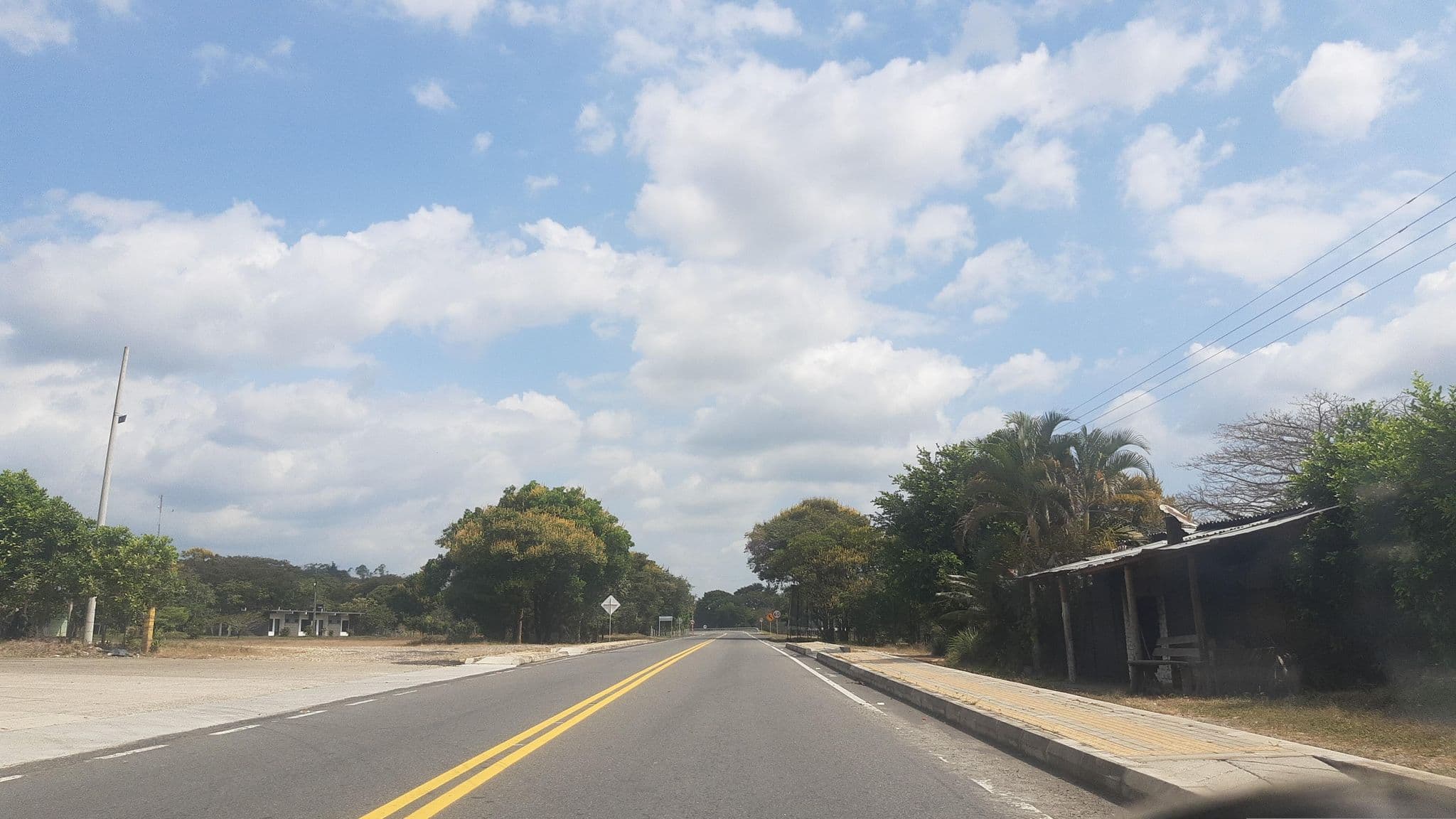Street view near Hotel El Guafal, Monterrey — © luiscame (CC BY-SA · Mapillary)