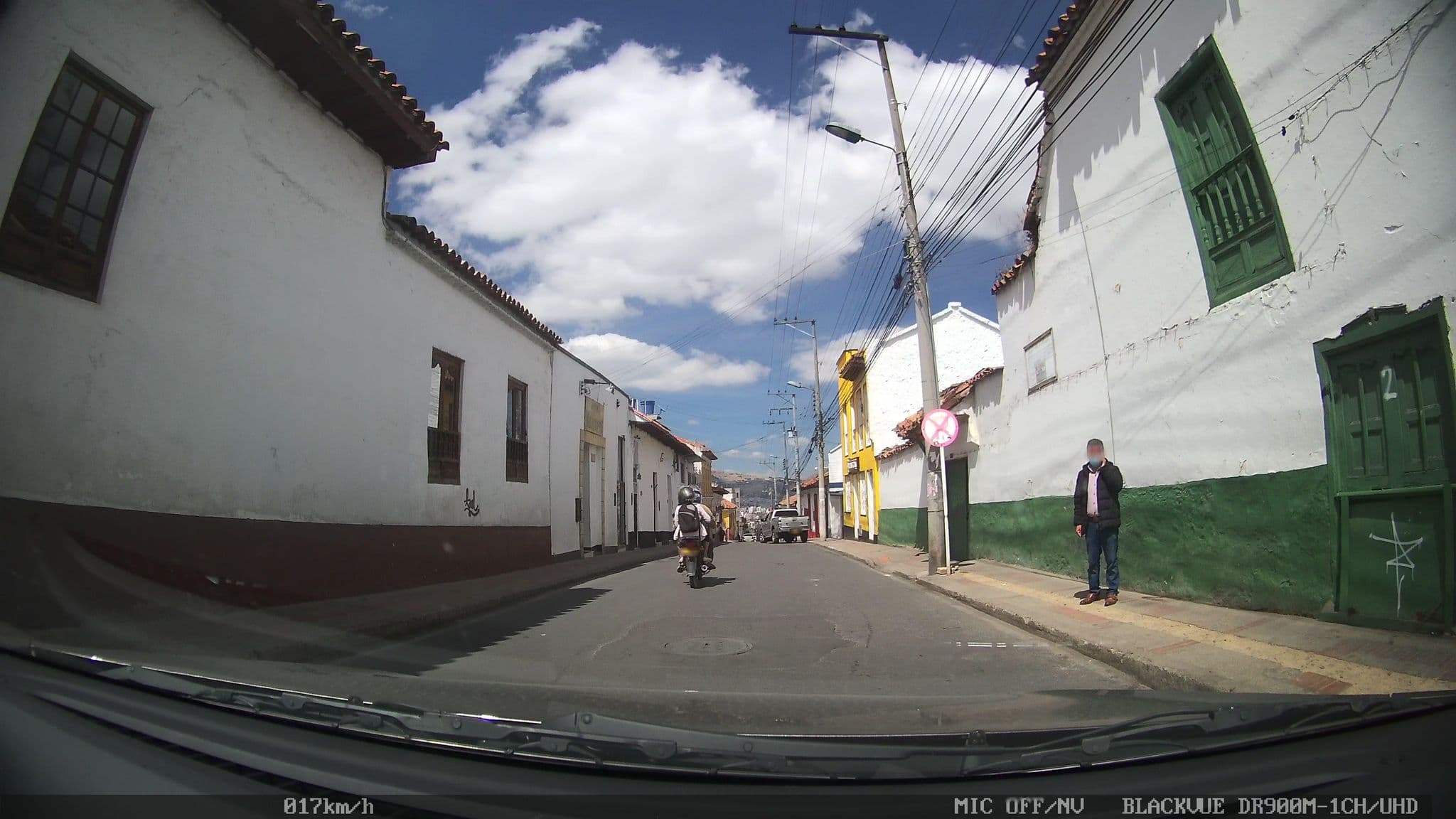 Street view near Hotel Suite Imperial, Tunja — © kaart_4 (CC BY-SA · Mapillary)
