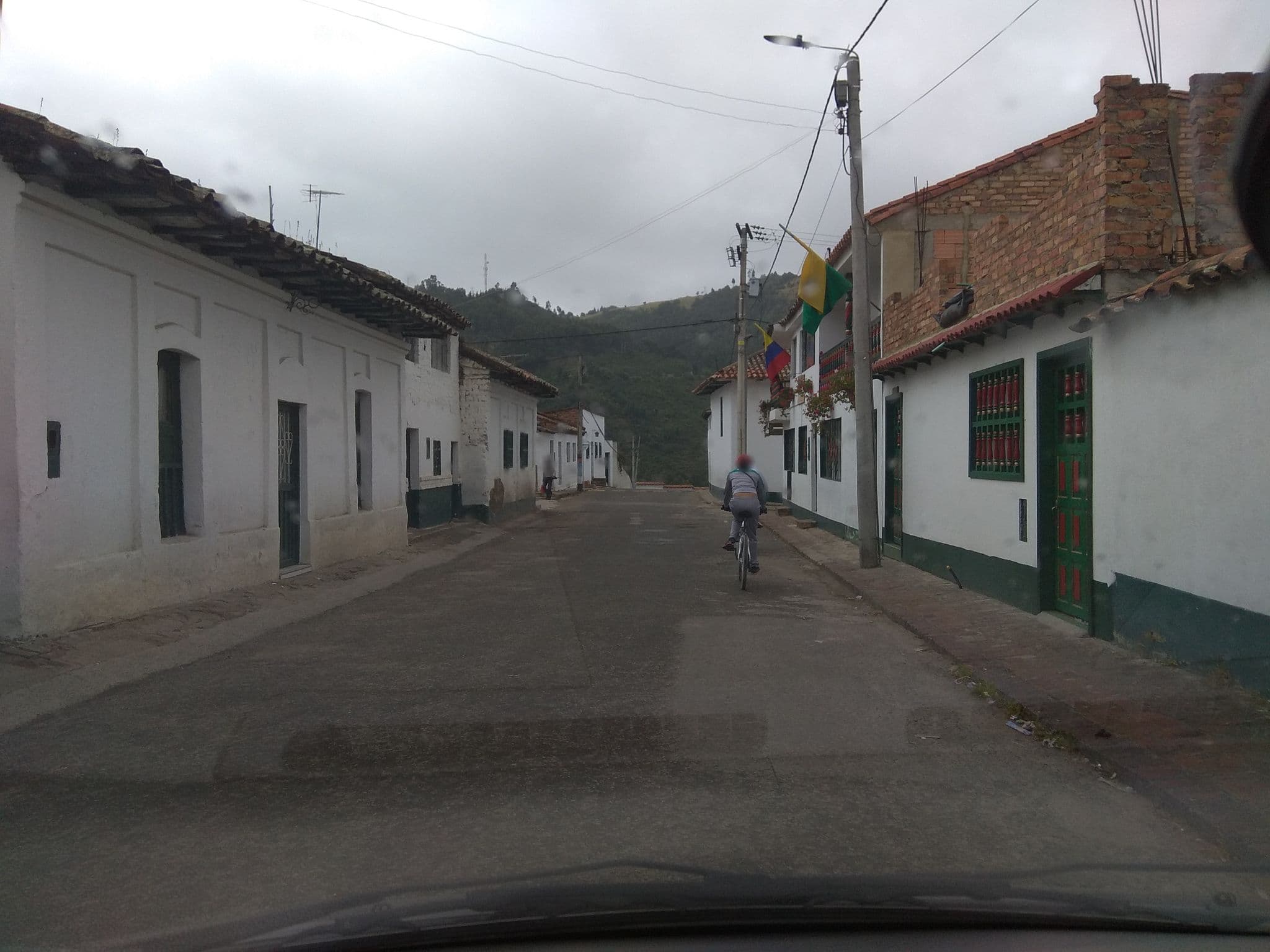 Street view near Hospedaje Villa De Monguí, Monguí — © leoguti (CC BY-SA · Mapillary)