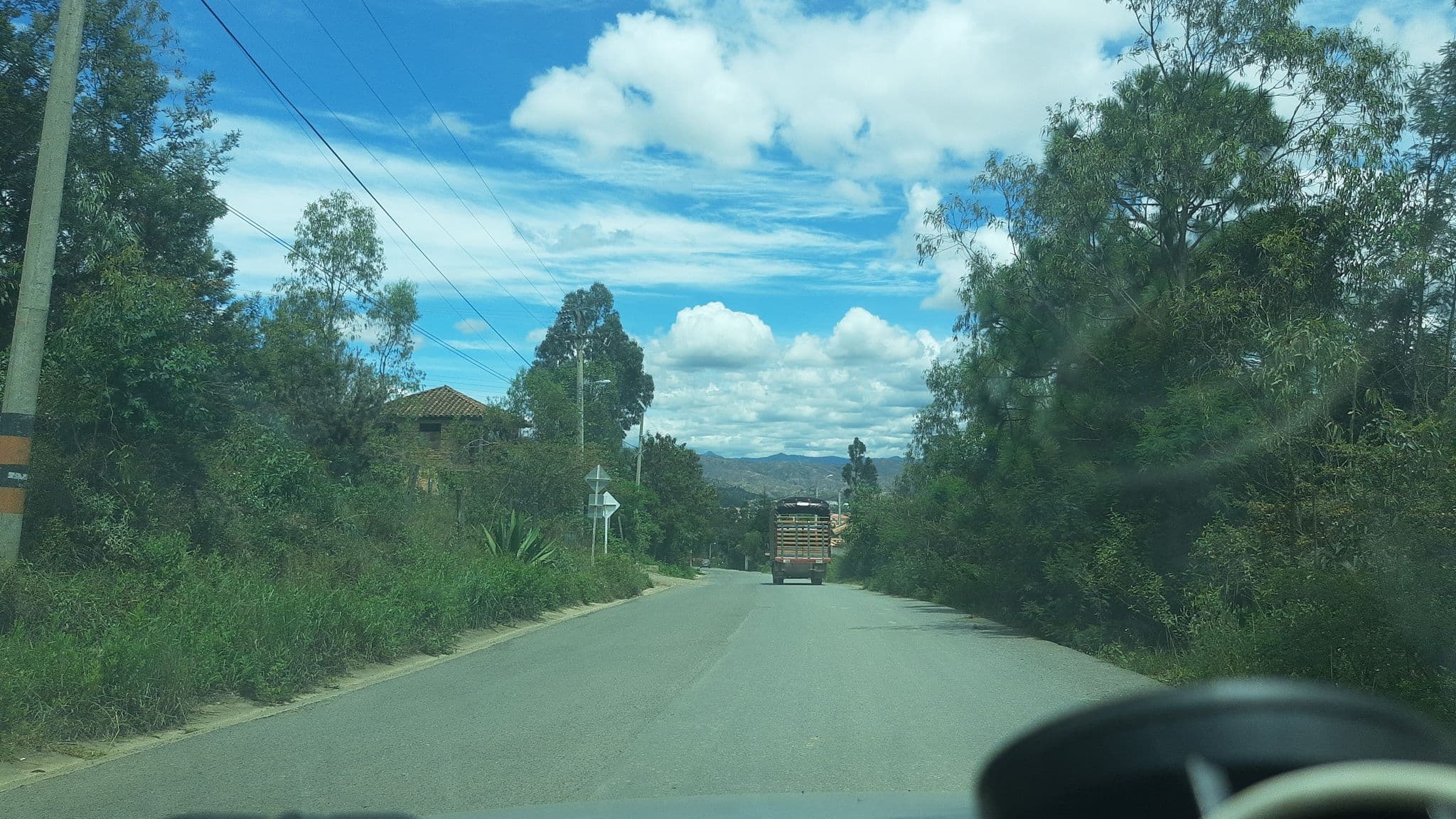 Street view near La Villa Campestre, Villa de Leyva — © luiscame (CC BY-SA · Mapillary)