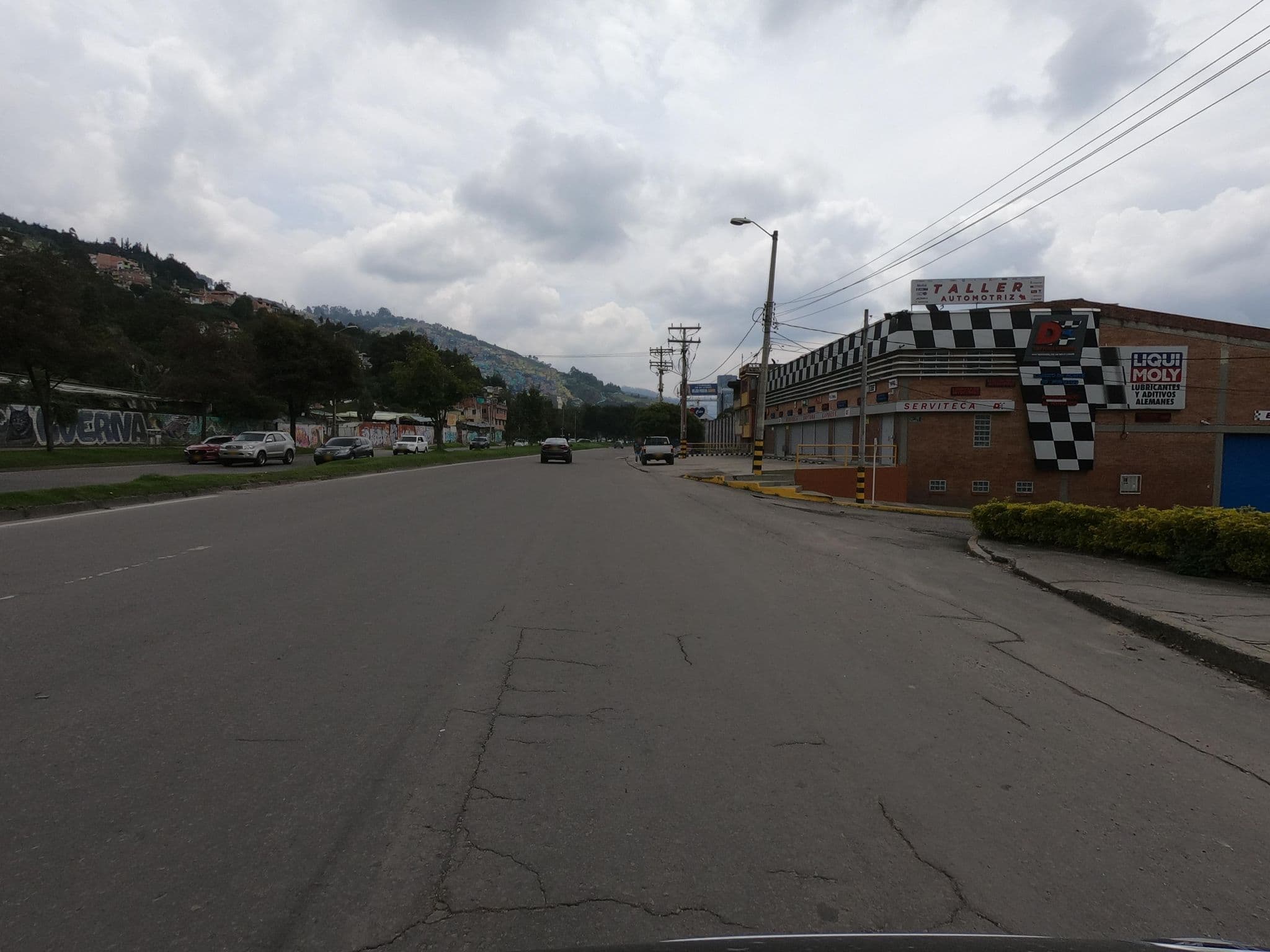 Street view near Dh Proyectos Hoteleros S.A.S. Rocamar, La Calera — © angoca (CC BY-SA · Mapillary)
