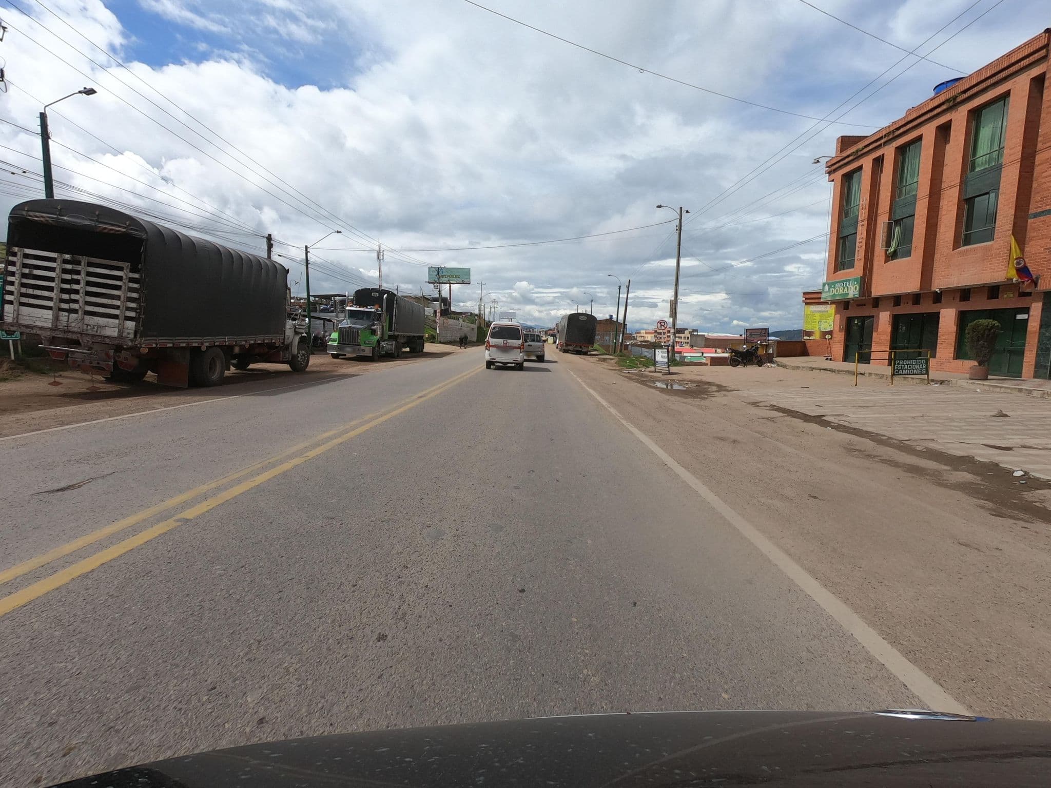 Street view near Hotel Casa Real Tunja, Tunja — © angoca (CC BY-SA · Mapillary)