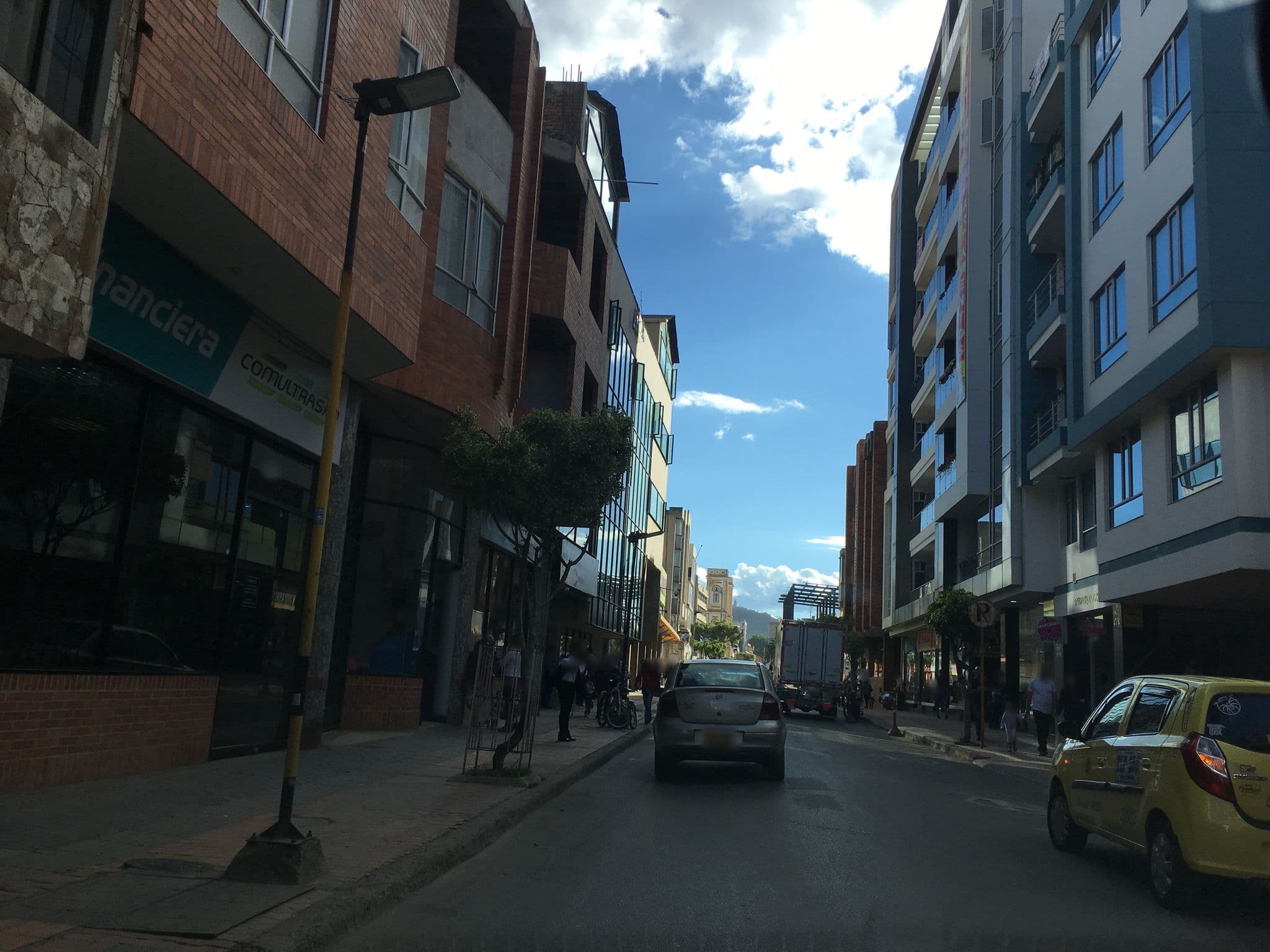 Street view near Hotel Sogamoso Real, Sogamoso — © nicovargas (CC BY-SA · Mapillary)