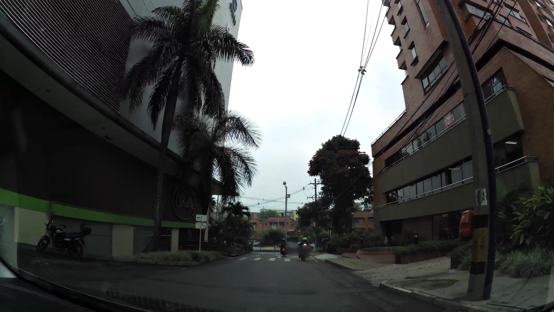 Street view near Alcazar de Oviedo, Itagüí — © kaartcam (CC BY-SA · Mapillary)