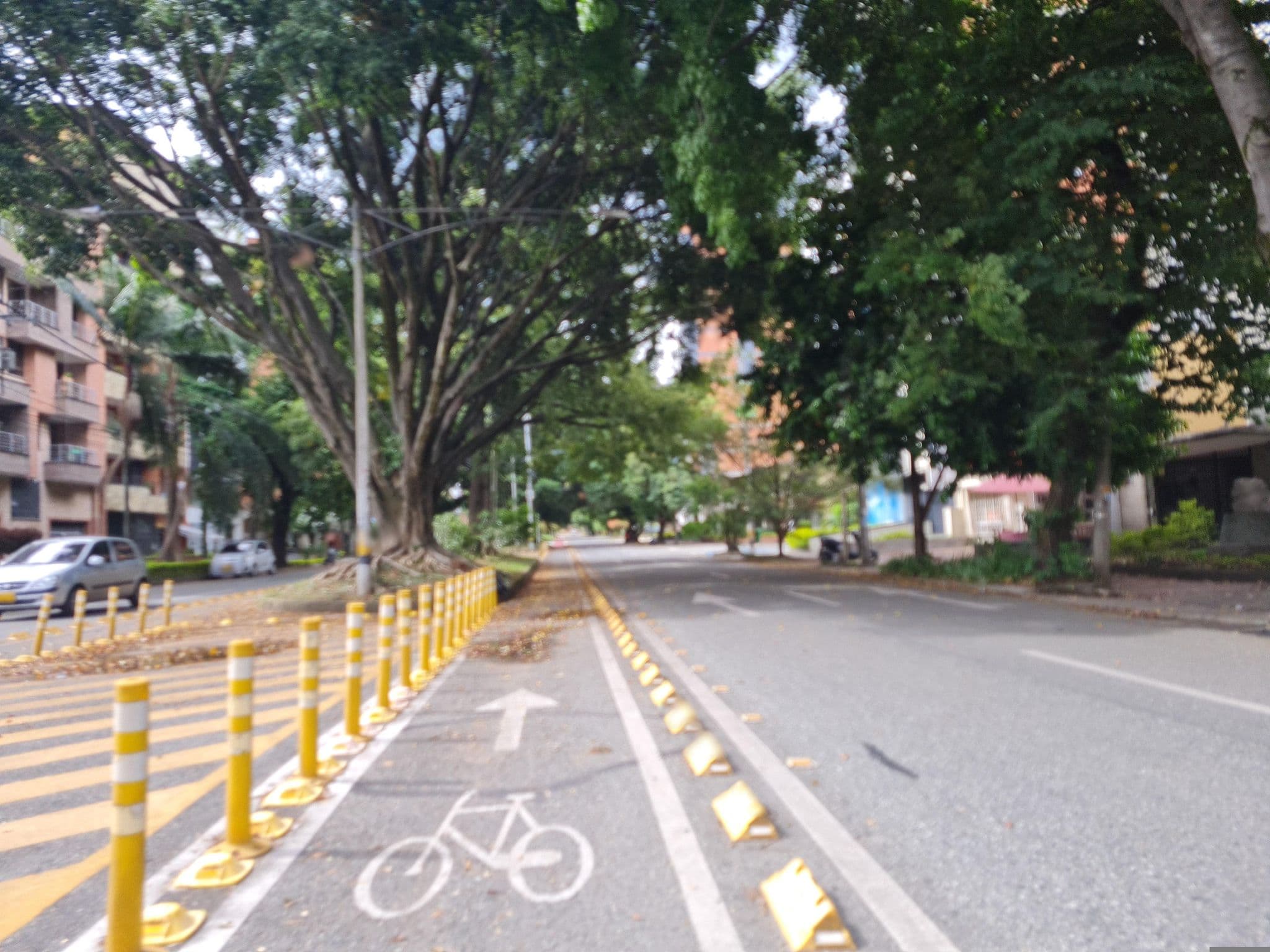 Street view near Almarita Guesthouse, Medellín — © JuanMa0926 (CC BY-SA · Mapillary)