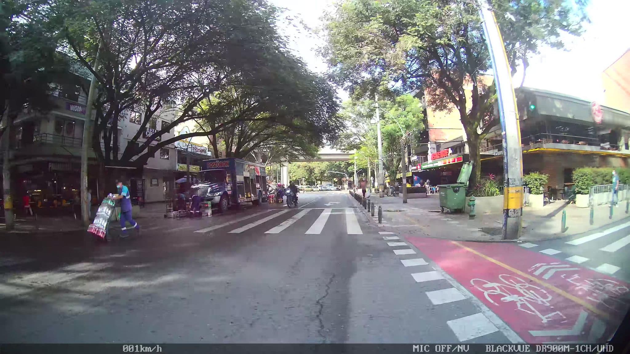 Street view near Hotel Girasol 70, Medellín — © kaart_4 (CC BY-SA · Mapillary)