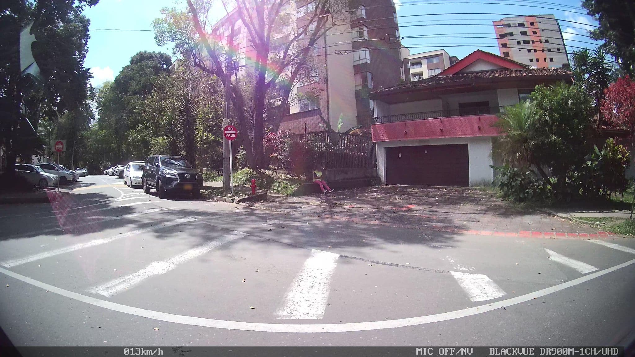 Street view near Hotel Casa Zúñiga, Envigado — © kaart_4 (CC BY-SA · Mapillary)