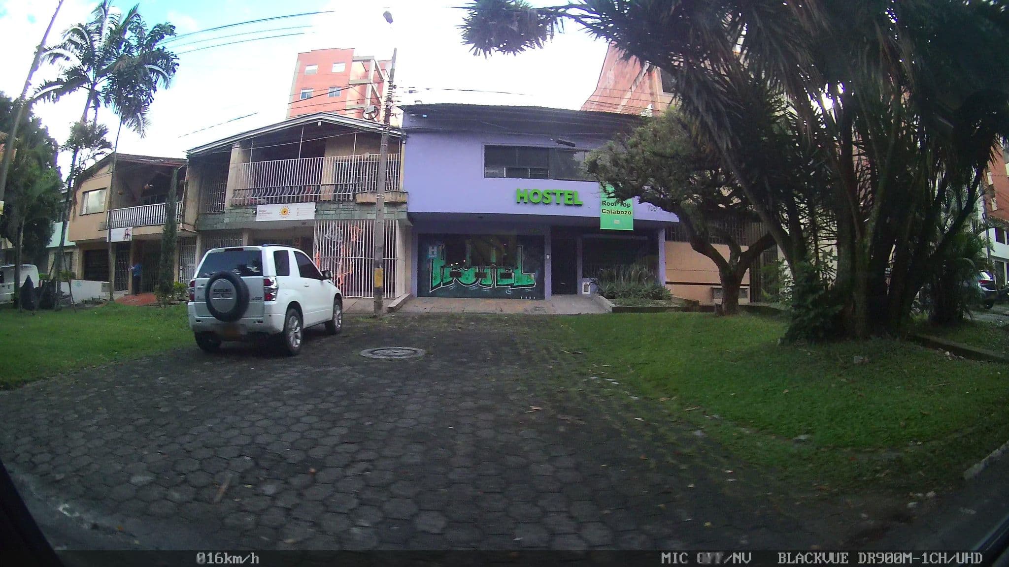 Street view near Iris Hostel Medellin, Medellín — © kaart_4 (CC BY-SA · Mapillary)