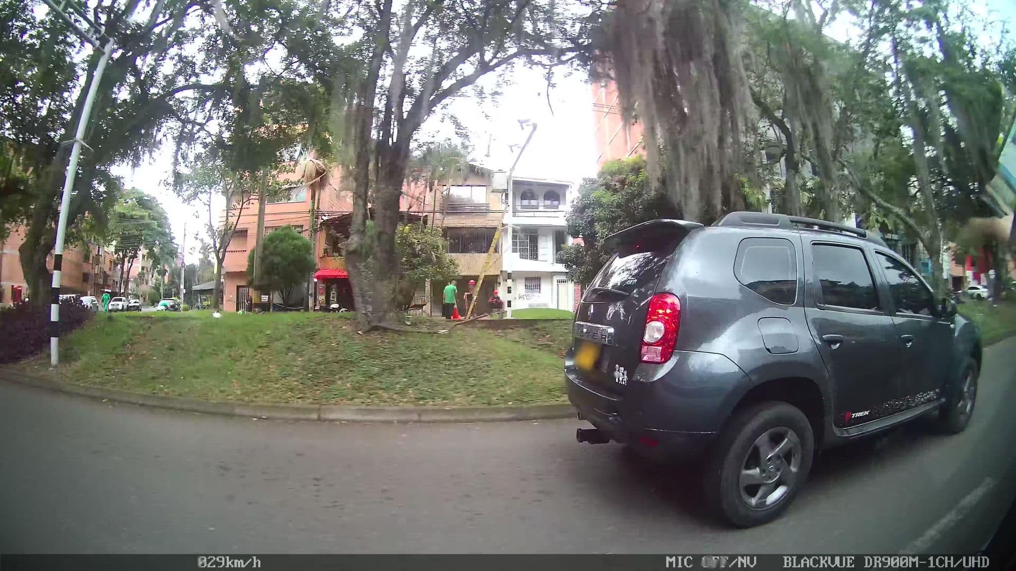 Street view near Avatian, Medellín — © kaart_4 (CC BY-SA · Mapillary)