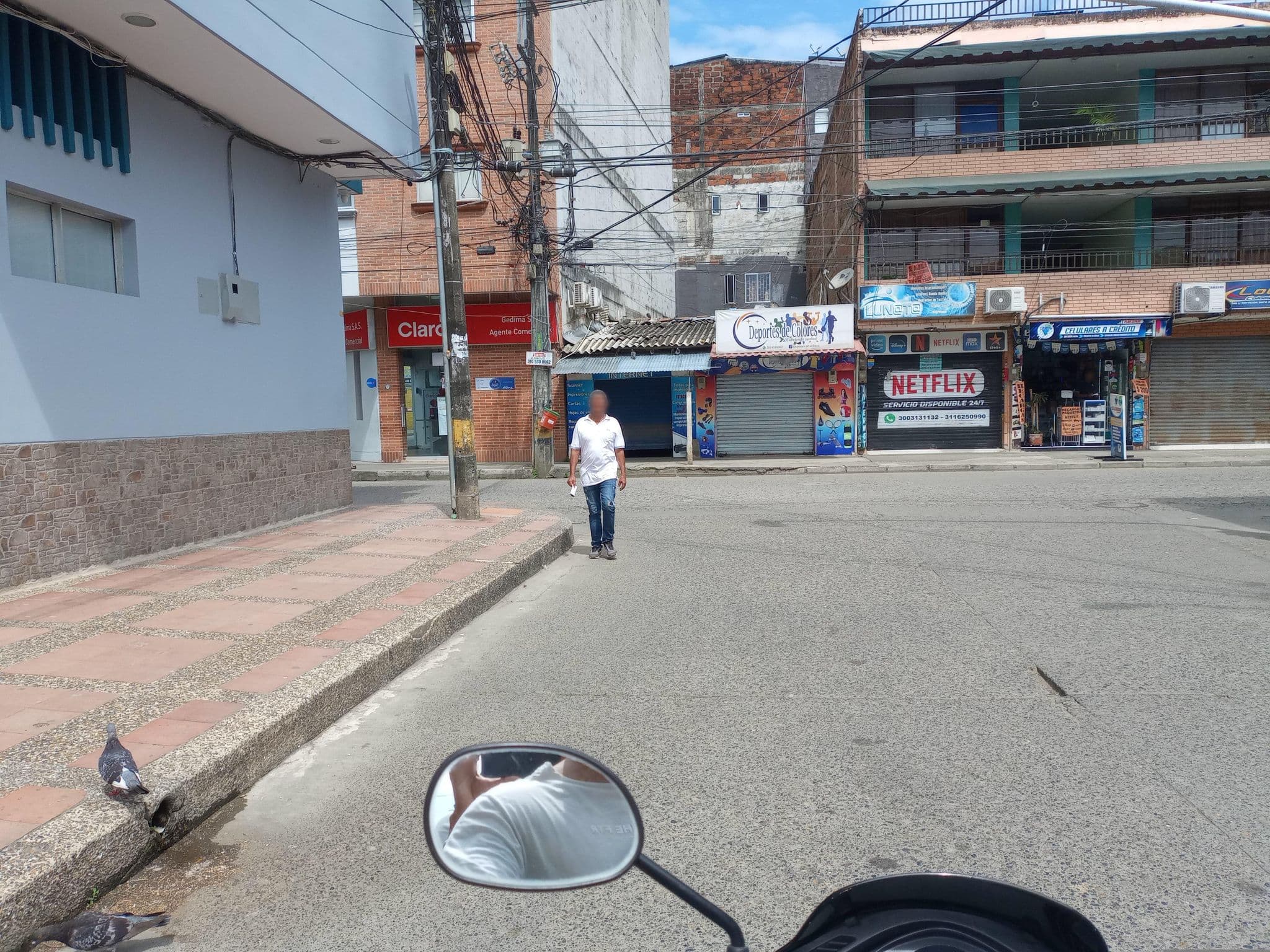 Street view near Hotel El Comercio, Apartadó — © NelsonGBA (CC BY-SA · Mapillary)