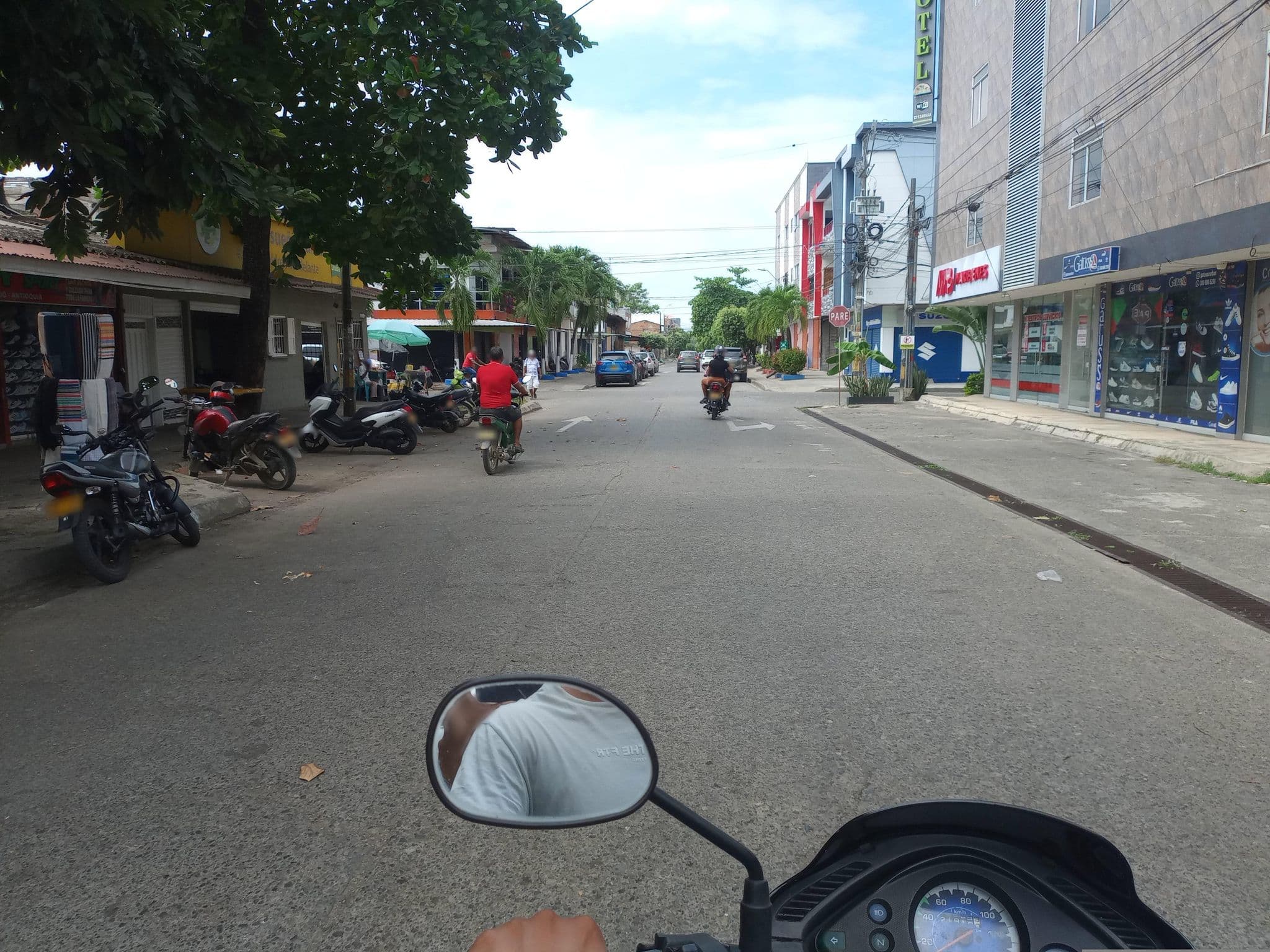 Street view near Hotel Plataneras Plaza, Apartadó — © NelsonGBA (CC BY-SA · Mapillary)