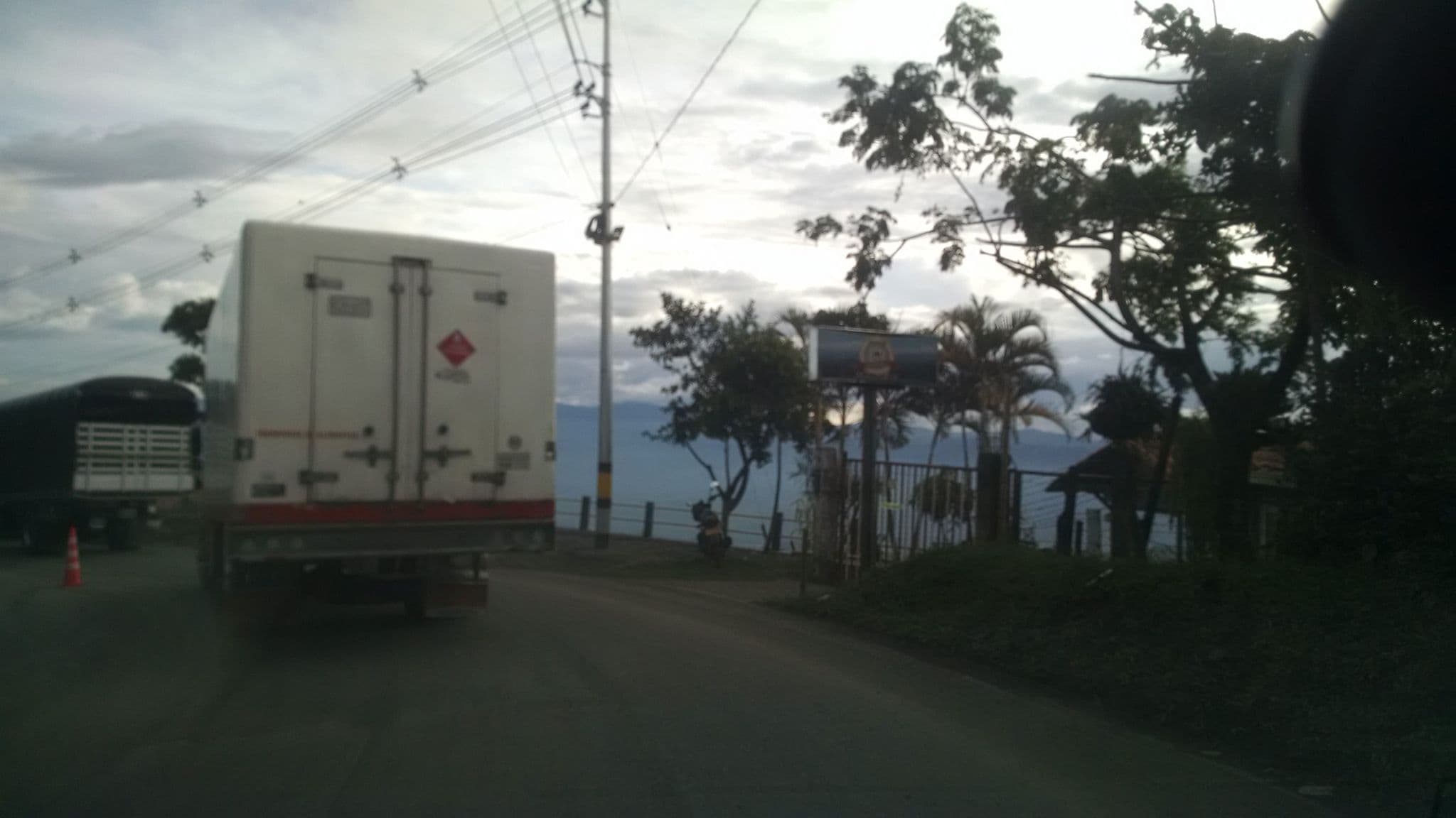 Street view near El Paisaje, Santa Bárbara — © kleper (CC BY-SA · Mapillary)