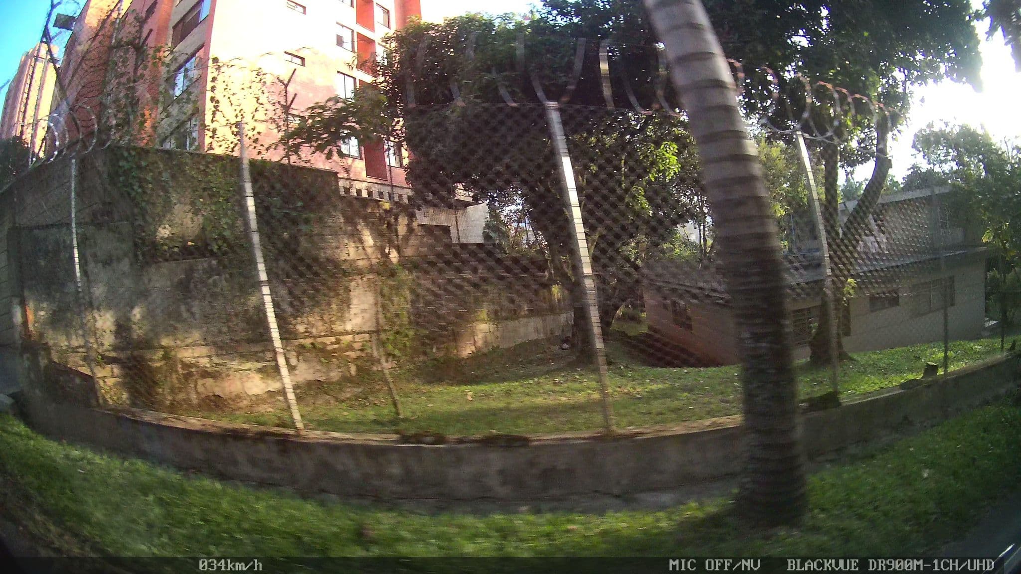 Street view near City Colfondos S.A., Medellín — © kaart_4 (CC BY-SA · Mapillary)