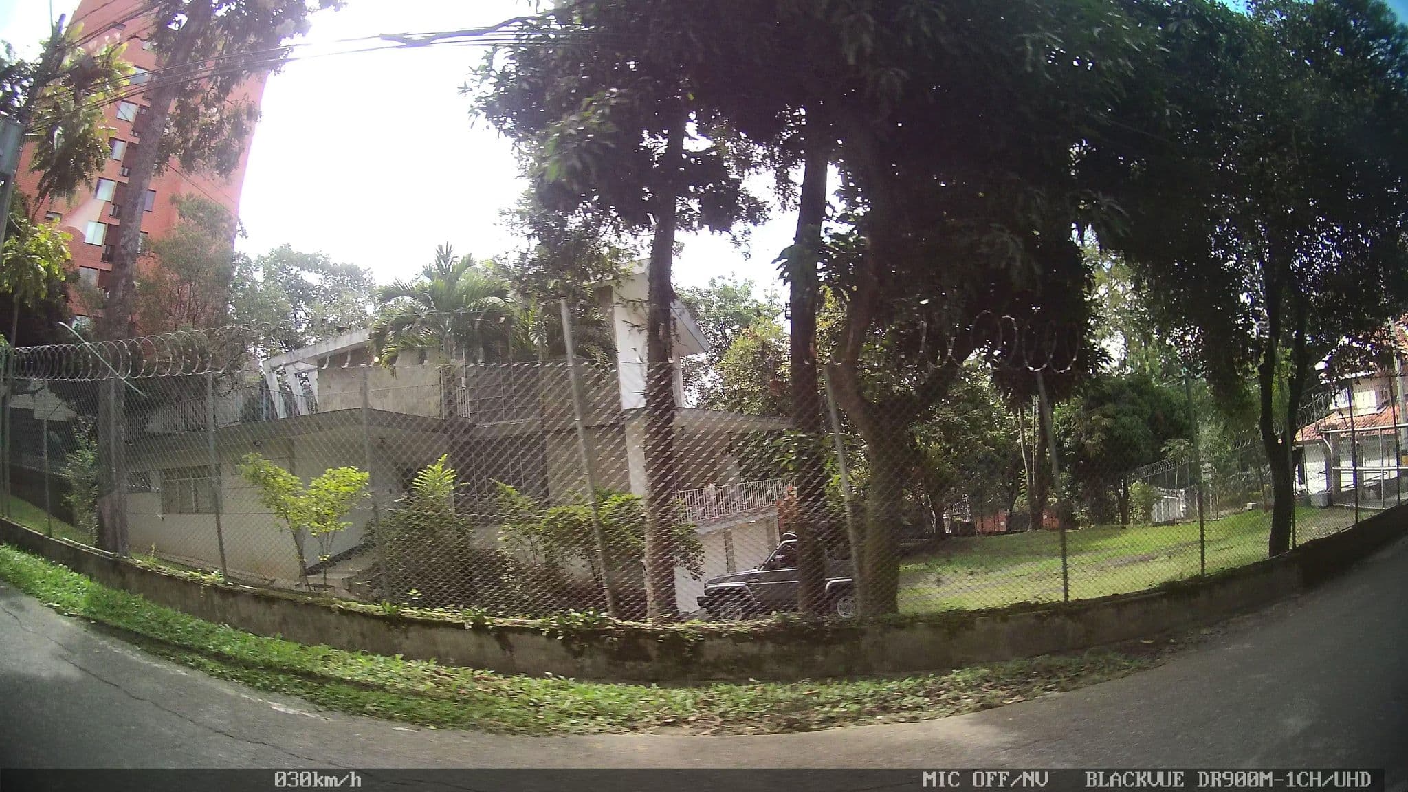 Street view near Citi Colfondos S.A., Medellín — © kaart_4 (CC BY-SA · Mapillary)