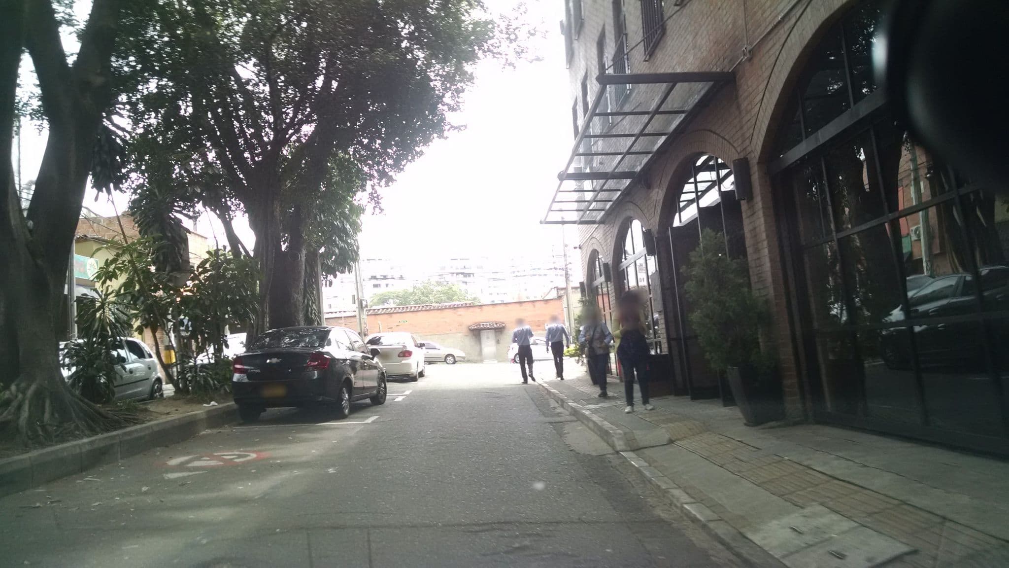 Street view near Torre Poblado, Medellín — © kleper (CC BY-SA · Mapillary)