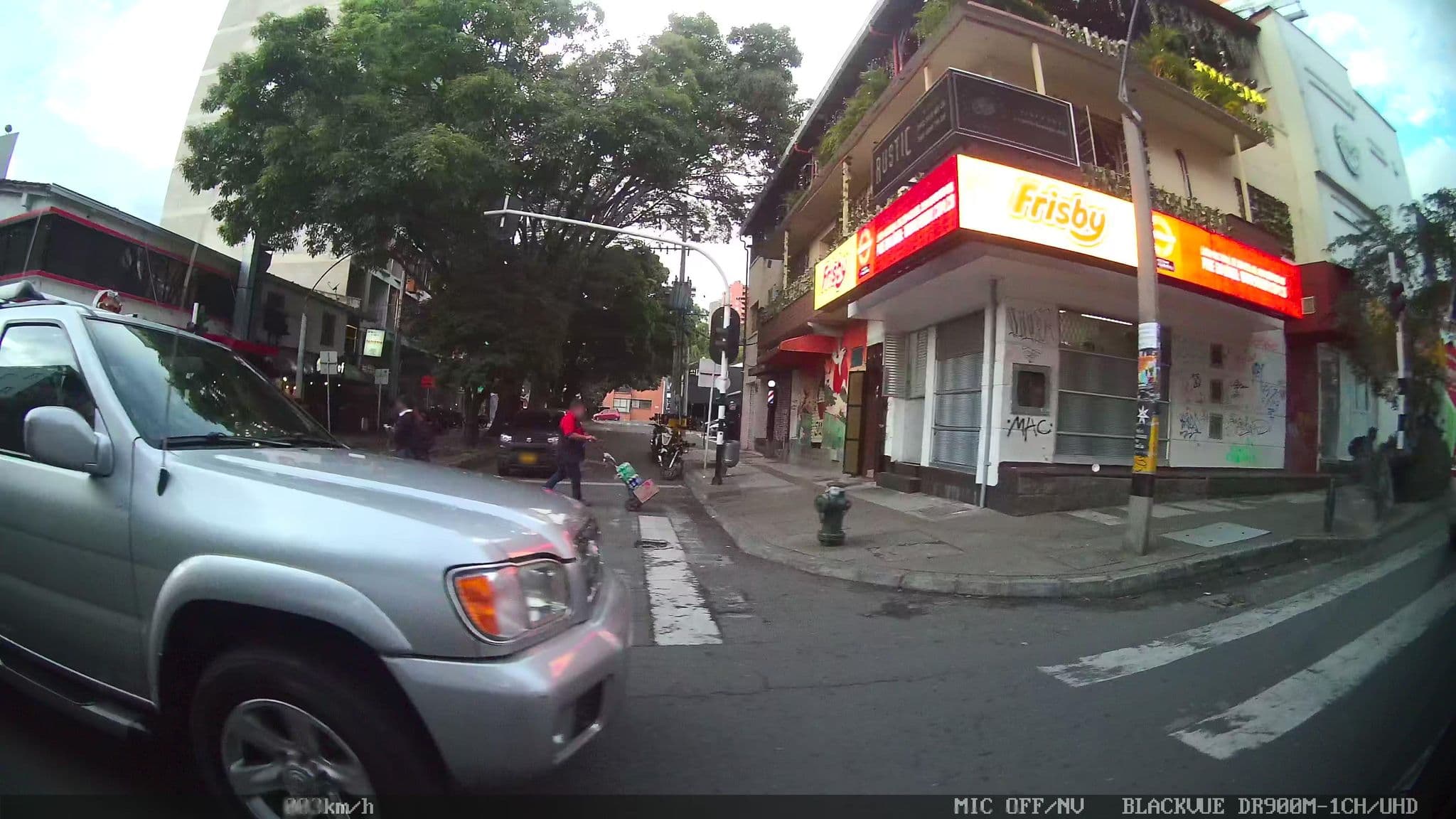 Street view near Hashtag 98 Hotel, Medellín — © kaart_4 (CC BY-SA · Mapillary)