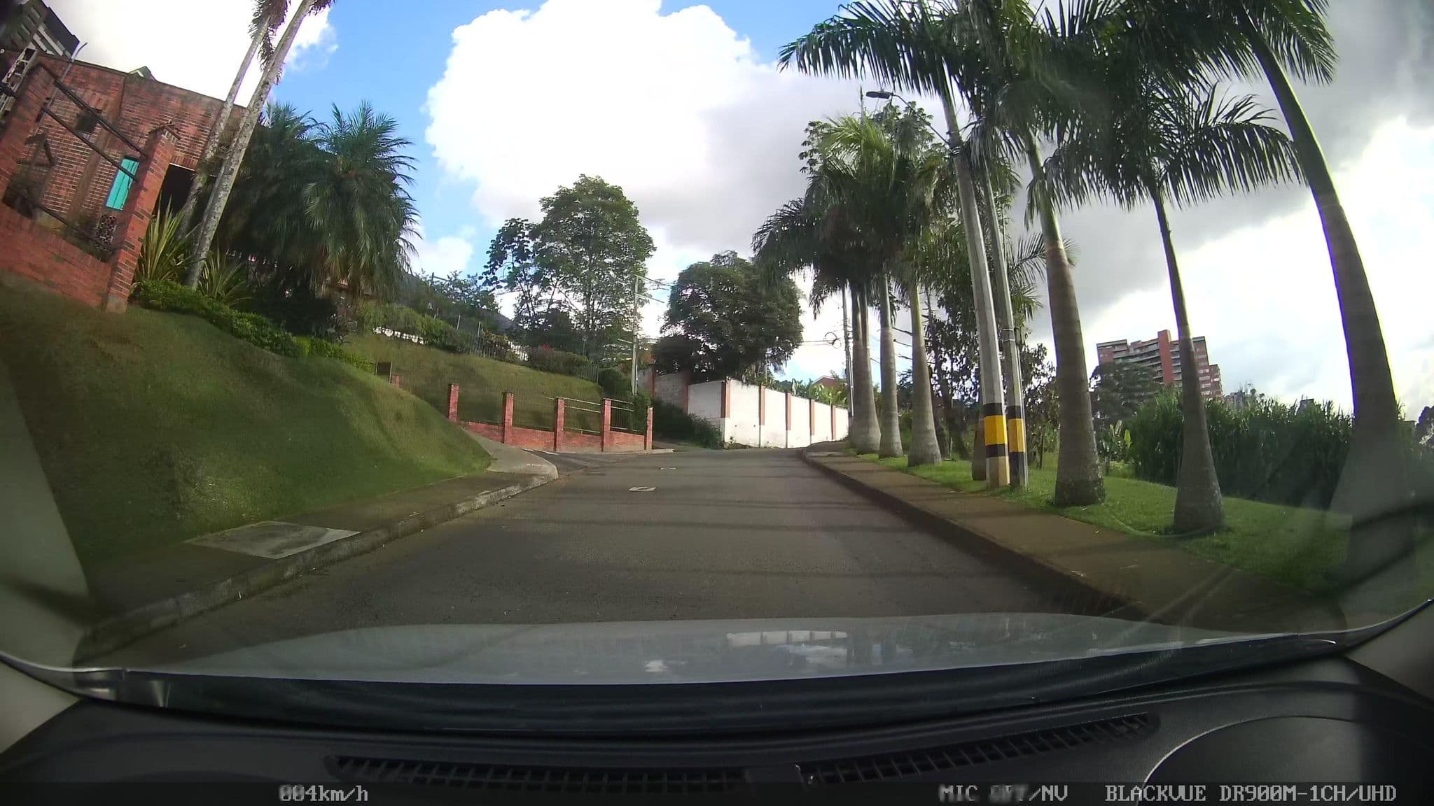 Street view near Hotel Central Park, Medellín — © kaart_4 (CC BY-SA · Mapillary)