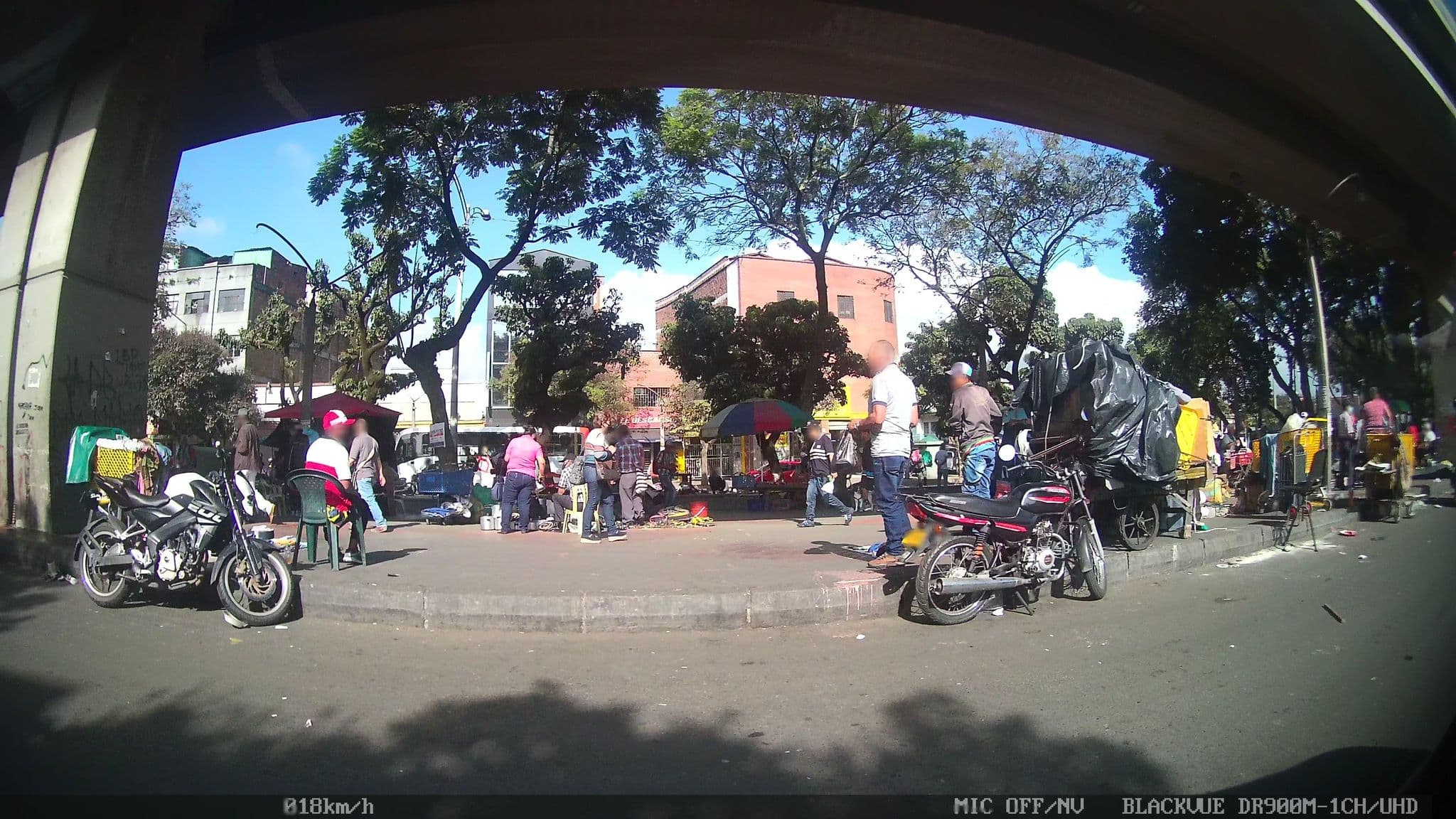 Street view near Hotel El Buen Pastor, Medellín — © kaart_4 (CC BY-SA · Mapillary)