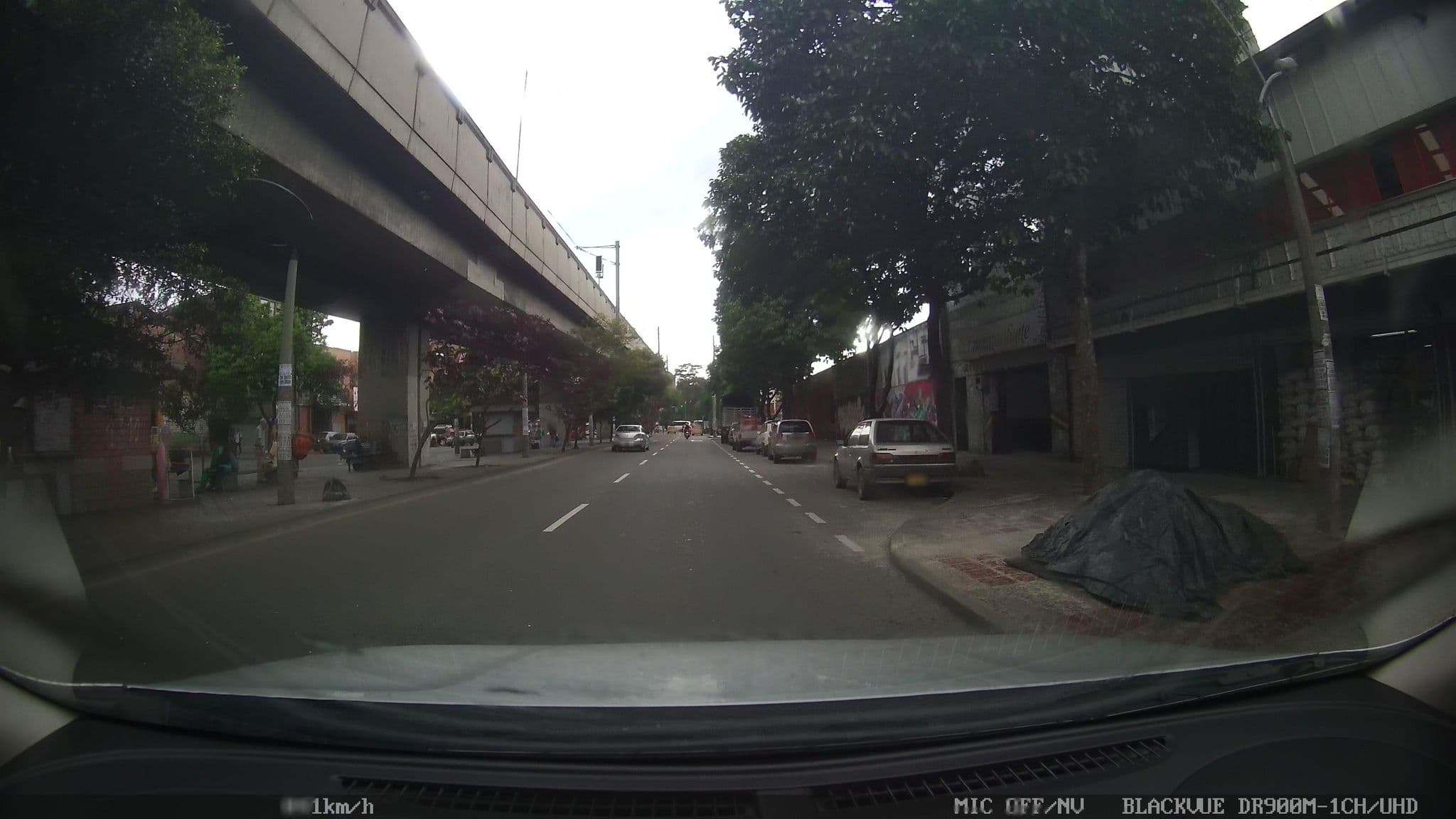 Street view near Emiratos Suite, Medellín — © kaart_4 (CC BY-SA · Mapillary)