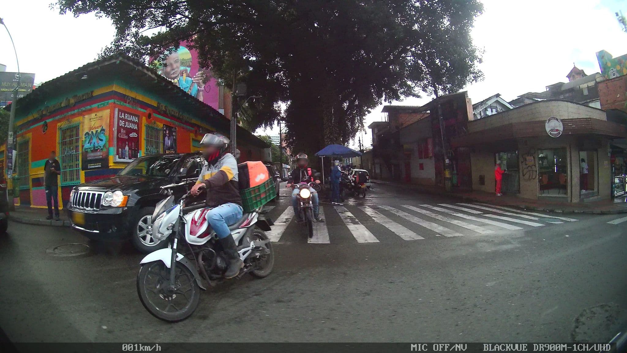Street view near Hosteria Rio Escondido, Medellín — © kaart_4 (CC BY-SA · Mapillary)
