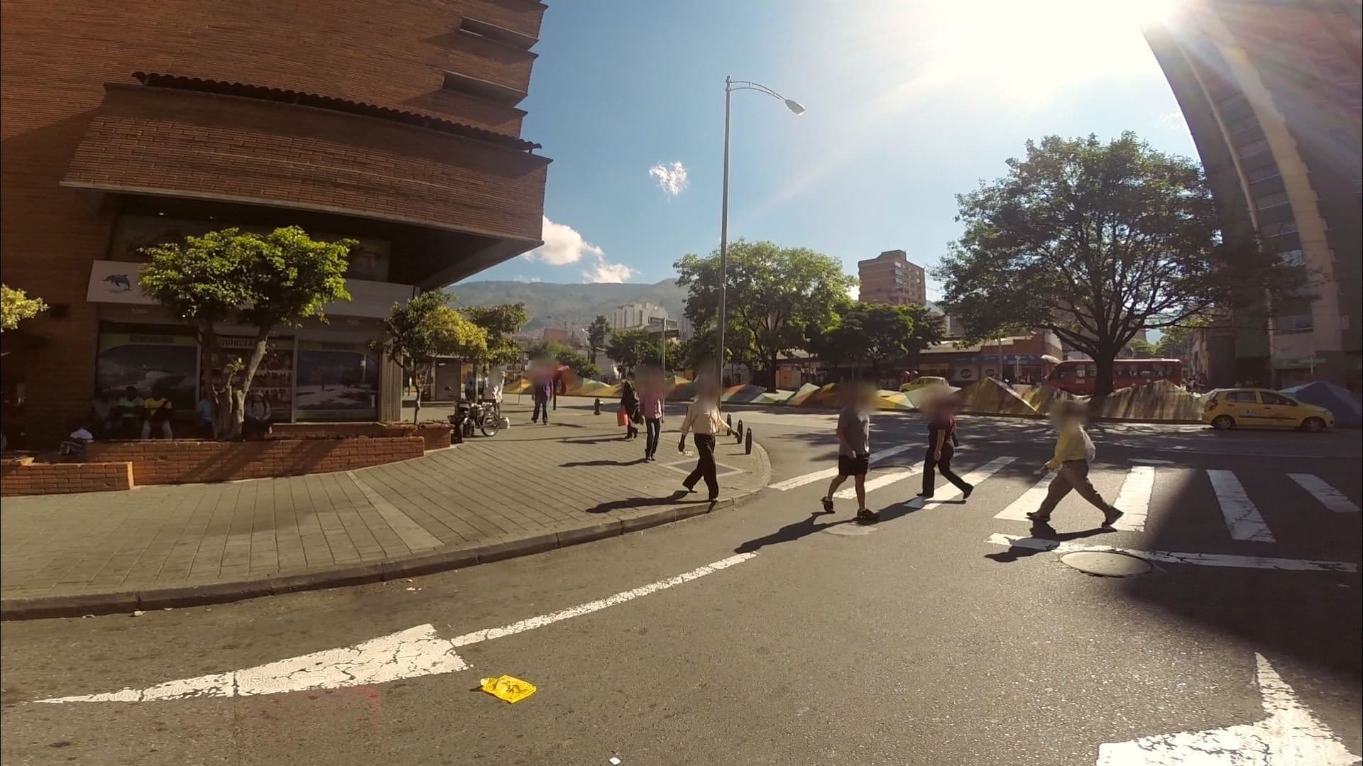 Street view near Hotel Portón De Oriente, Medellín — © tdurand (CC BY-SA · Mapillary)