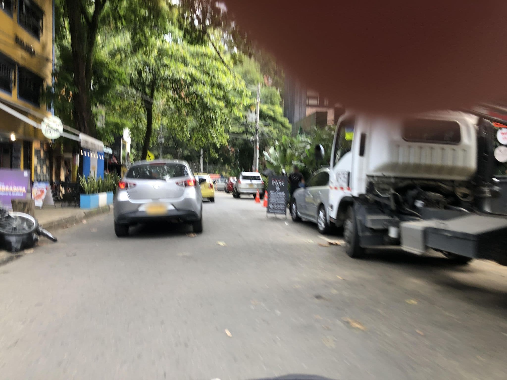 Street view near Viktory Boutique, Medellín — © martinl1212 (CC BY-SA · Mapillary)