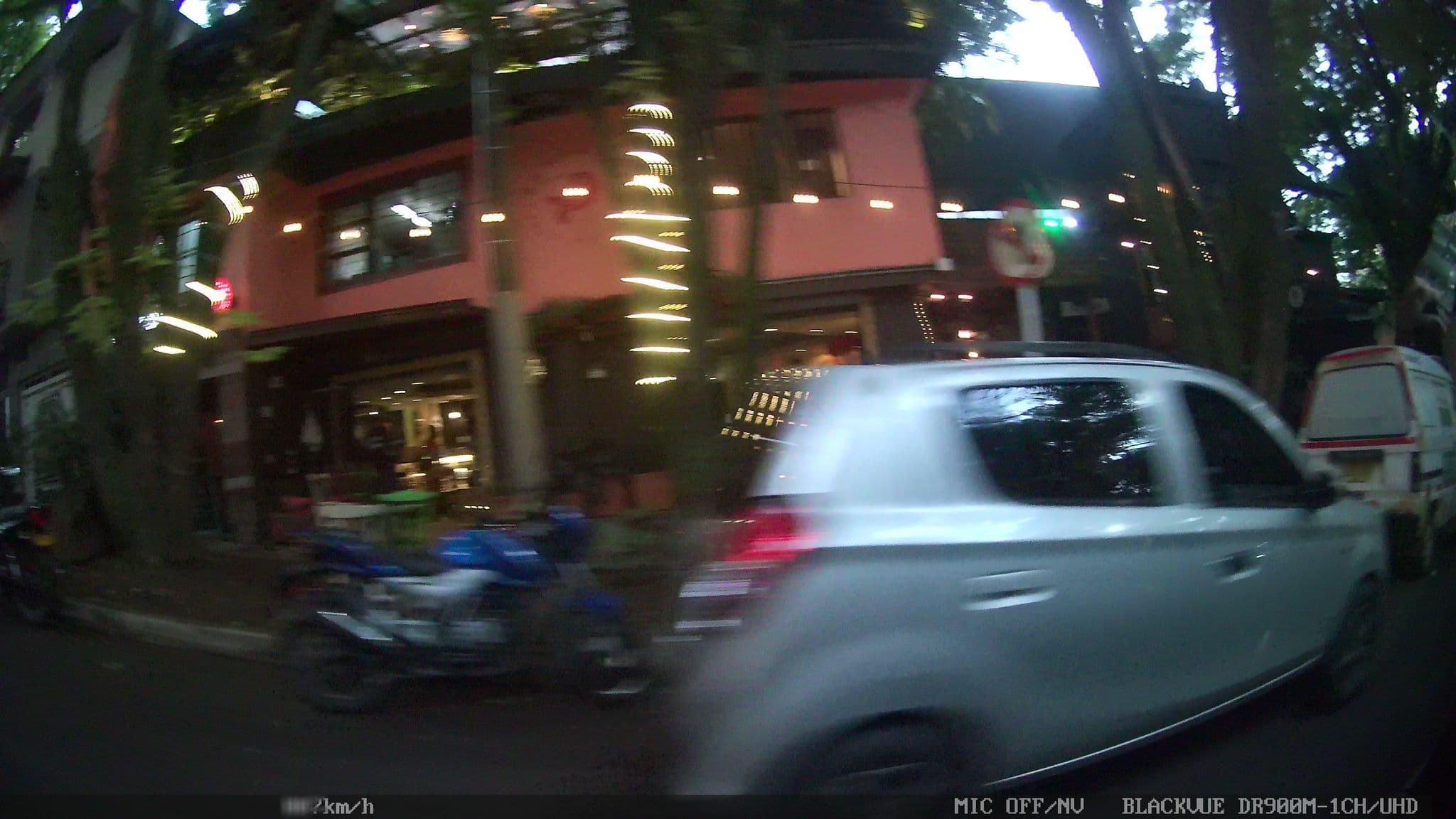 Street view near Happy Buddha Hostel, Medellín — © kaart_4 (CC BY-SA · Mapillary)