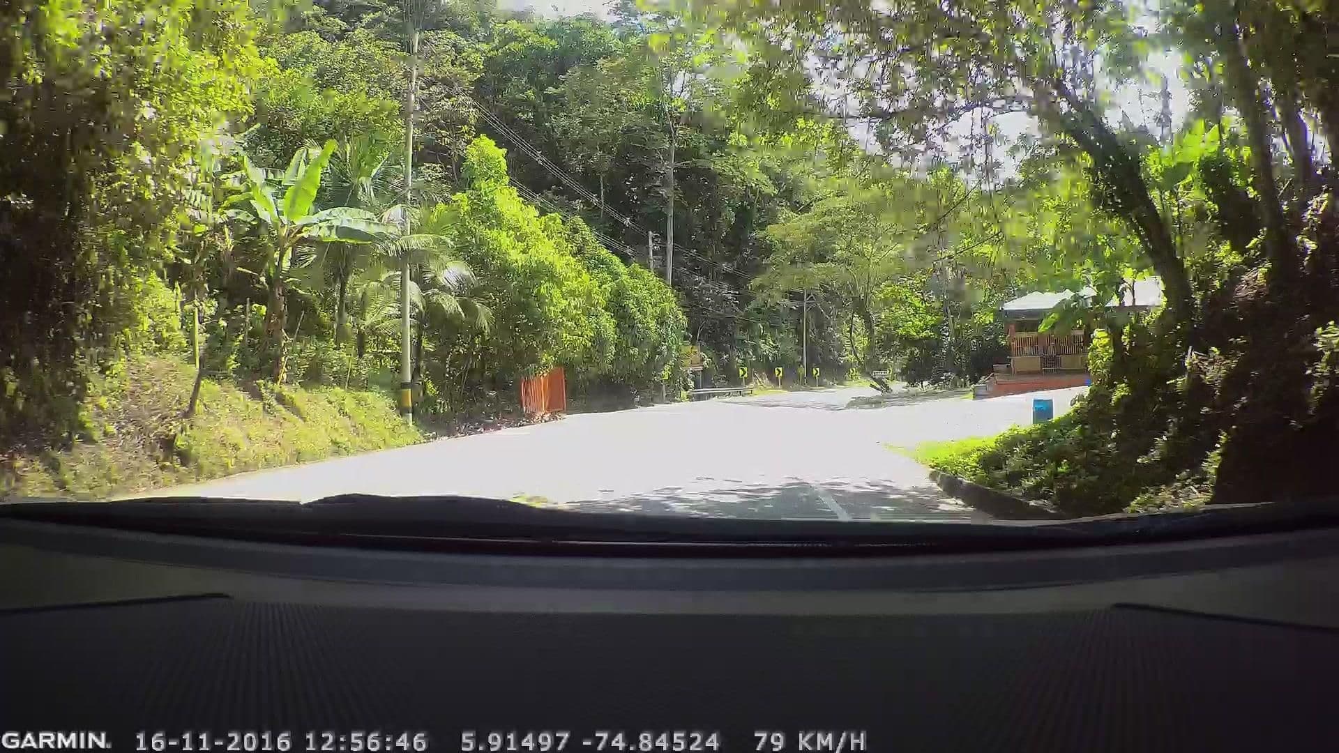 Street view near Hotel Y Restaurante Calinas, Puerto Triunfo — © santi1708 (CC BY-SA · Mapillary)