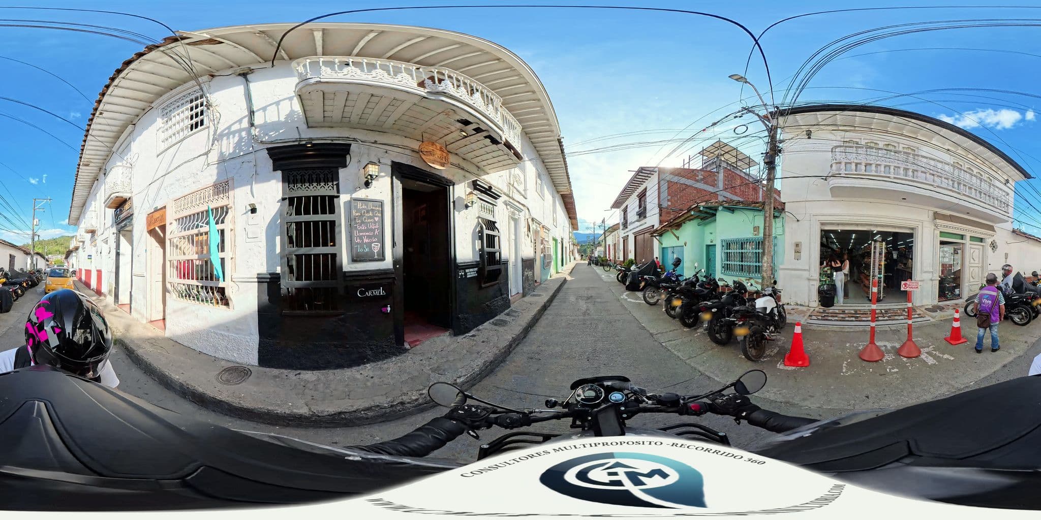 Street view near Hotel La Antigua, Retiro — © CMPCONSULTORIA (CC BY-SA · Mapillary)