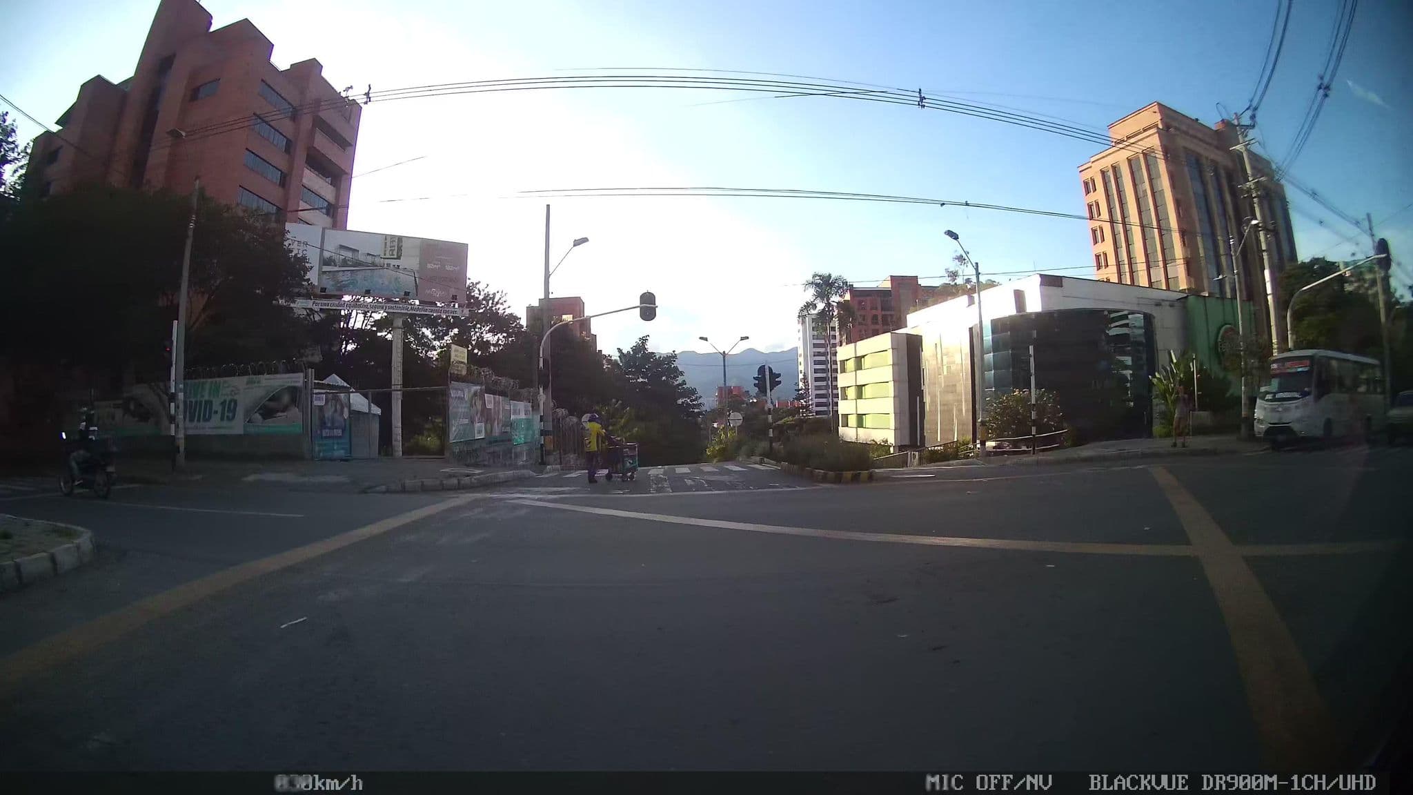 Street view near Bbva Horizonte, Itagüí — © kaart_4 (CC BY-SA · Mapillary)