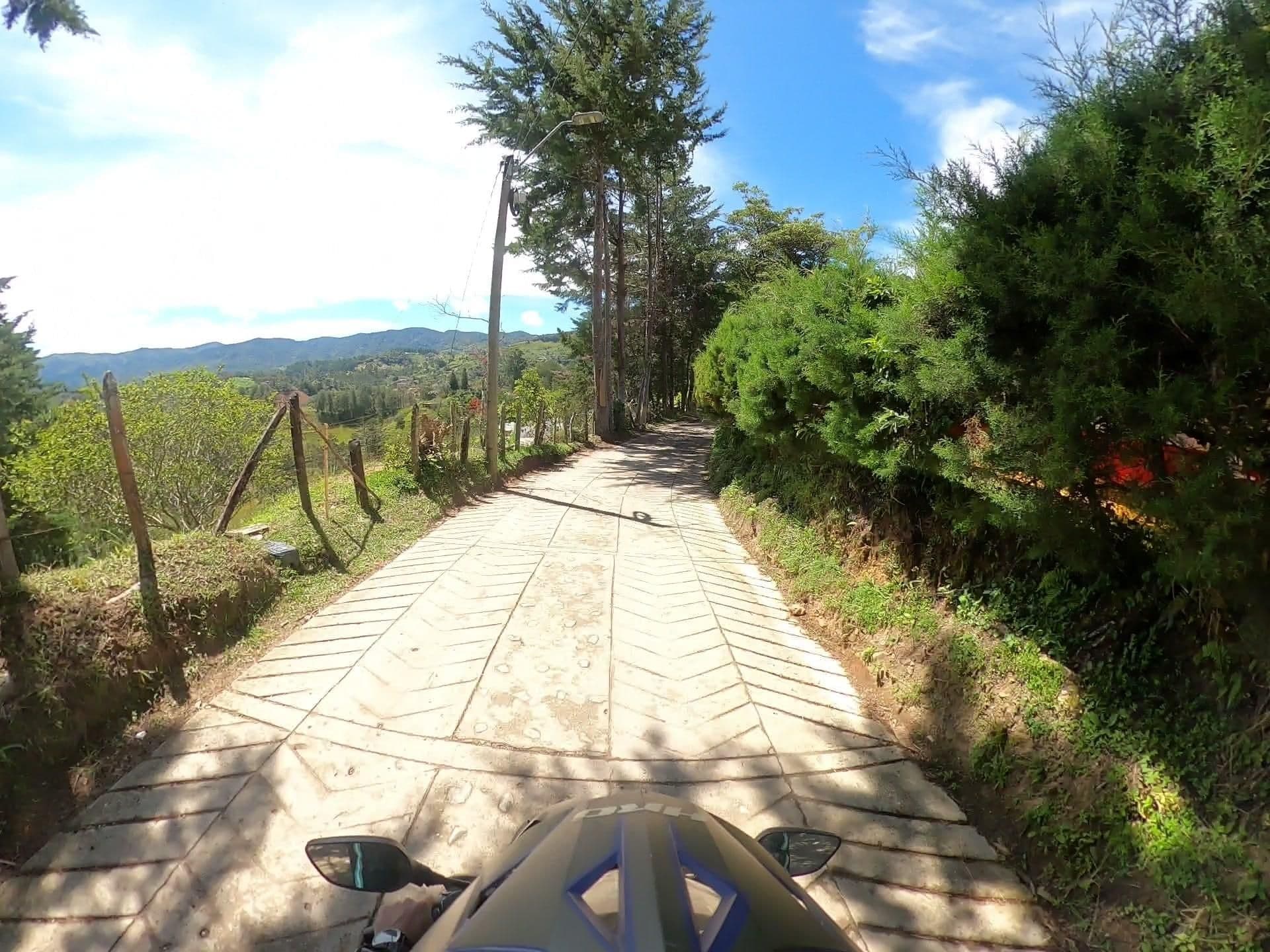 Street view near Casa Roja Parche Campestre, Guatapé — © 360recorrido (CC BY-SA · Mapillary)