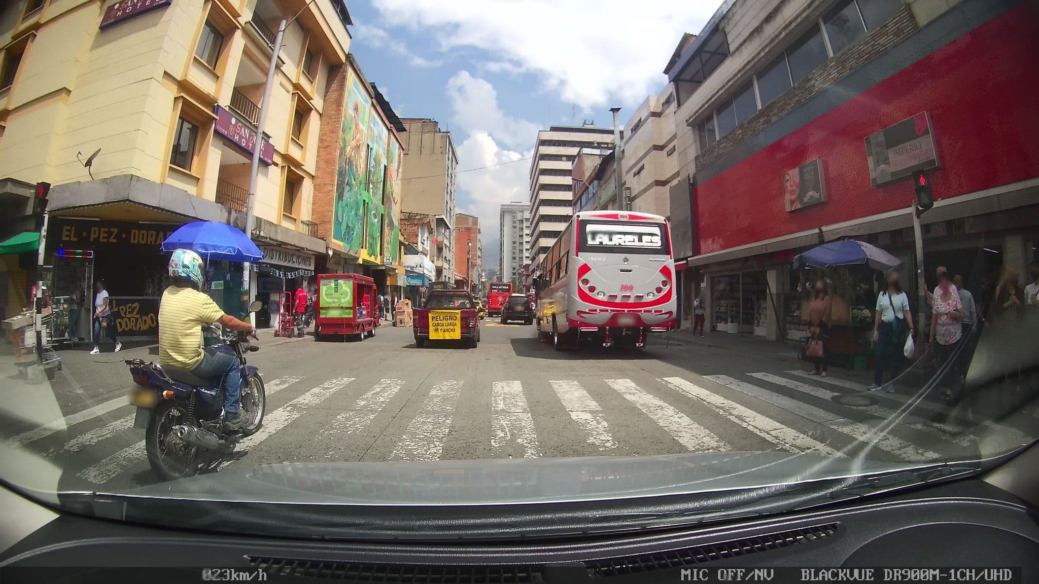Street view near Hotel Suite 45, Medellín — © kaart_4 (CC BY-SA · Mapillary)