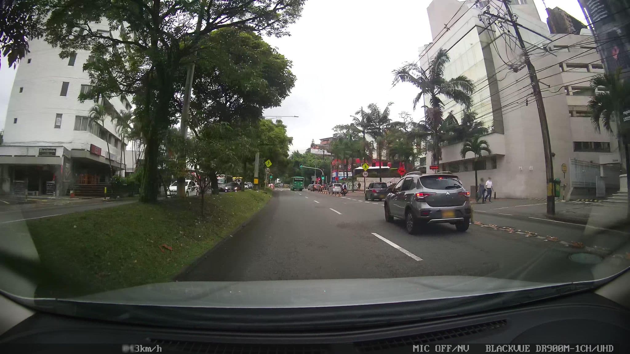 Street view near Publiproyecciones, Medellín — © kaart_4 (CC BY-SA · Mapillary)