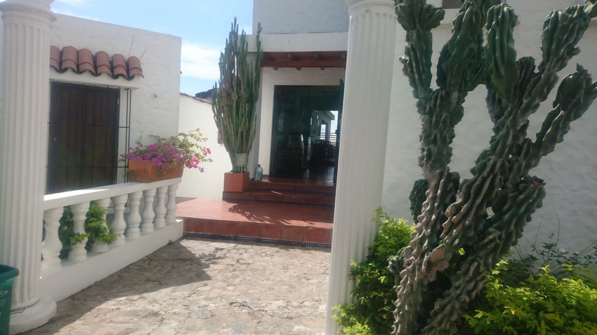 Street view near Hotel Doradal Mediterraneo, Puerto Triunfo — © t0mmy (CC BY-SA · Mapillary)