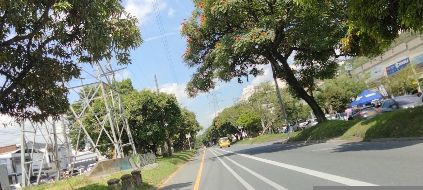 Street view near Hotel Caribe Real, Medellín — © mauromesa (CC BY-SA · Mapillary)