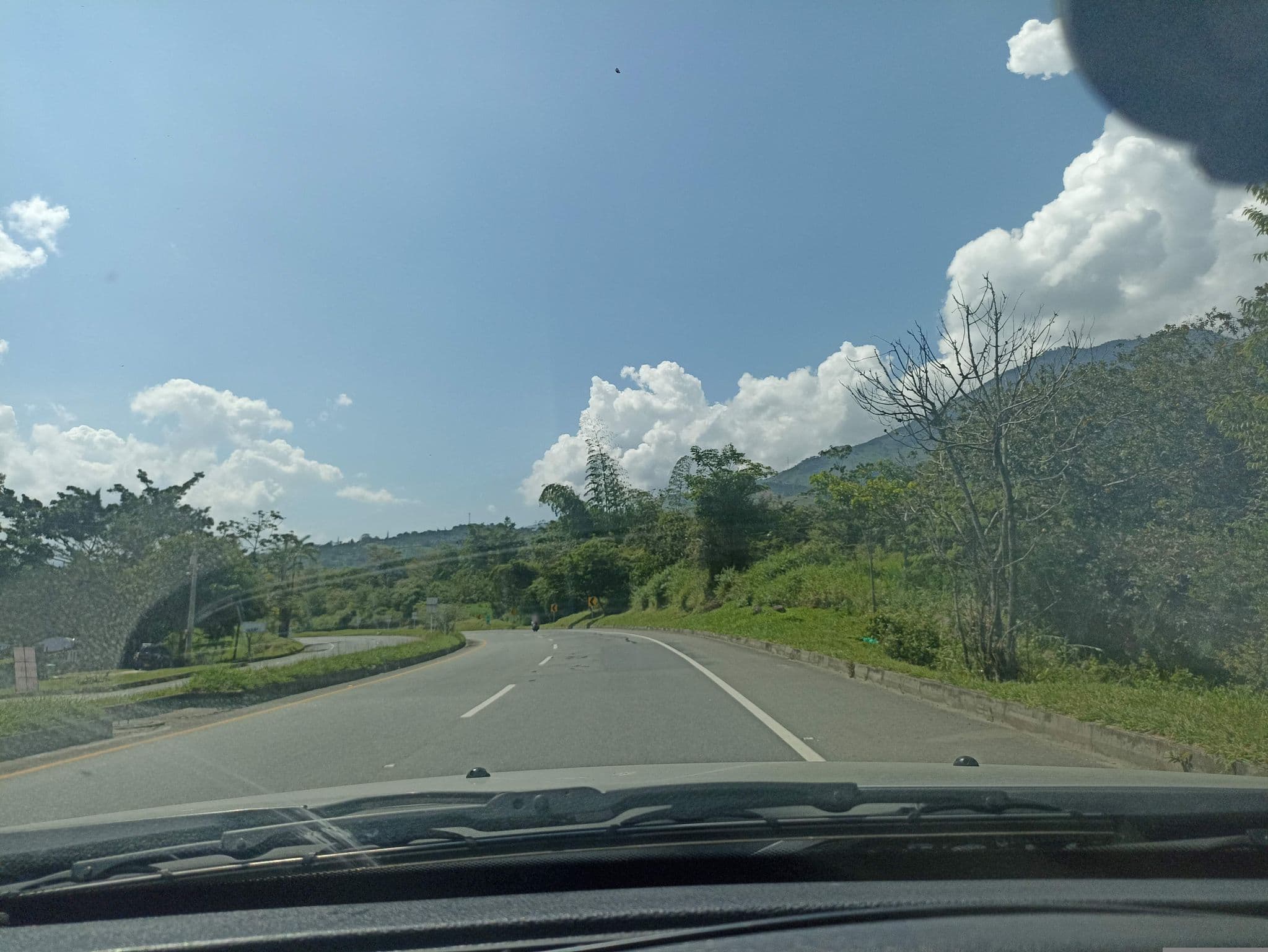 Street view near Parcelación Estación Popalito, Barbosa — © ljtoro (CC BY-SA · Mapillary)