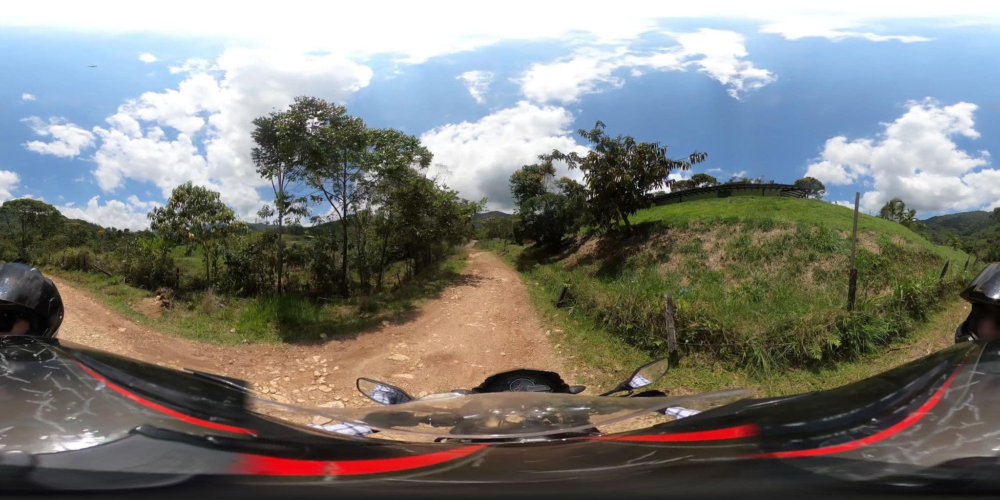 Street view near LA CUEVA DE MORGAN RESTAURANTE Y ALOJAMIENTO CAMPESTRE, San Rafael — © 360recorrido (CC BY-SA · Mapillary)