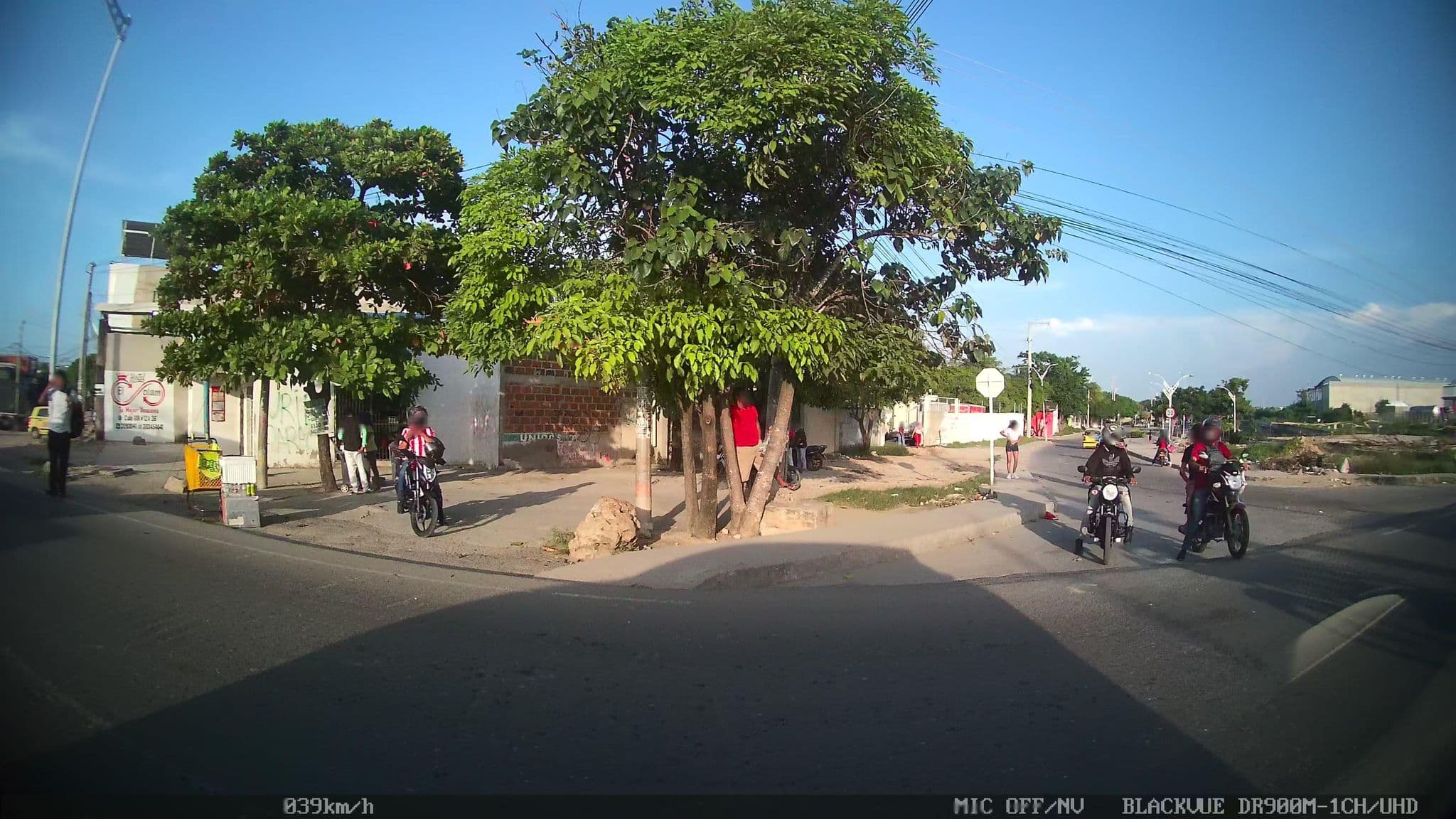 Street view near Residencia Los Olivos, Barranquilla — © kaart_2 (CC BY-SA · Mapillary)