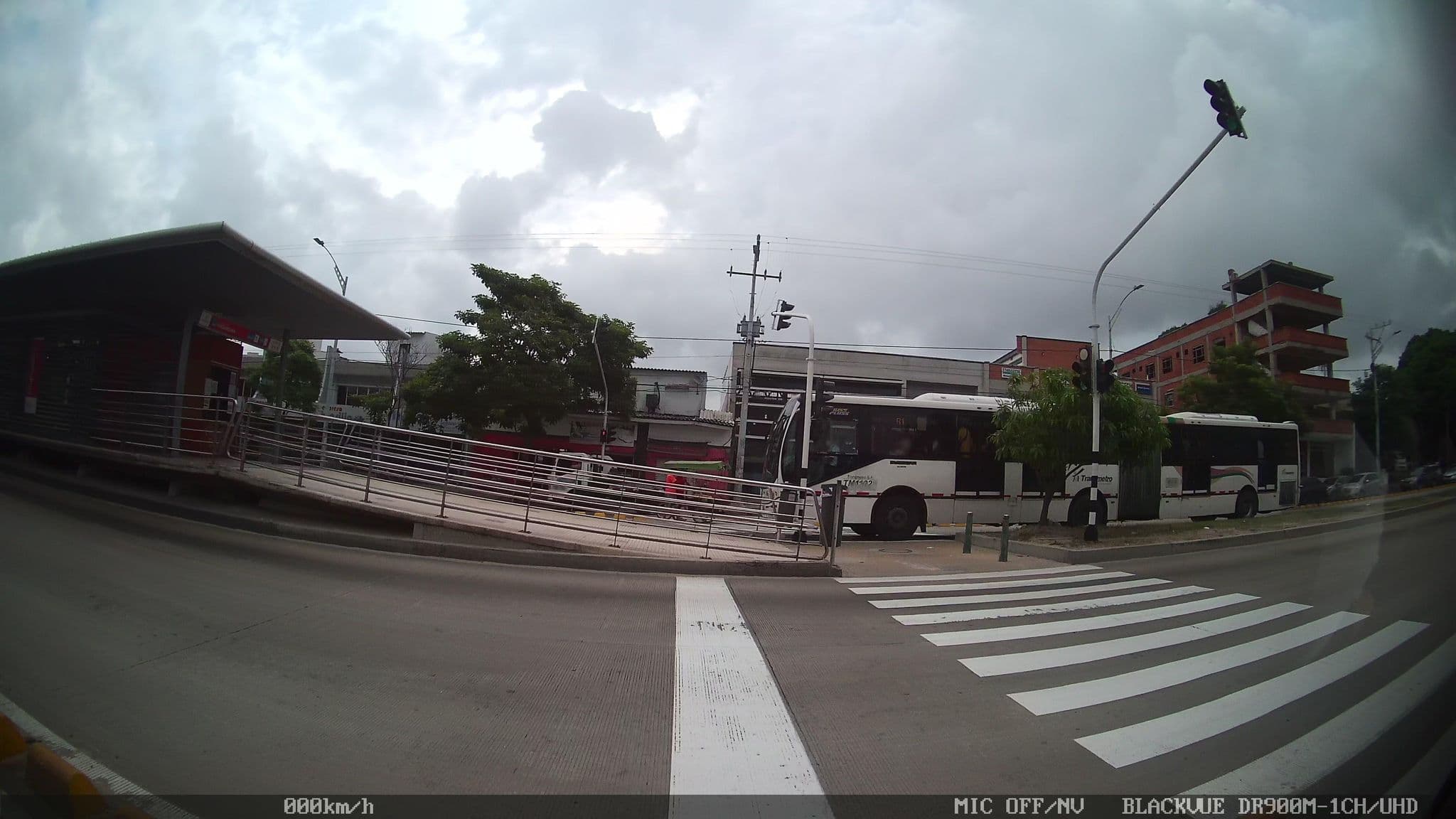 Street view near Hotel Montecarlo, Barranquilla — © kaart_2 (CC BY-SA · Mapillary)
