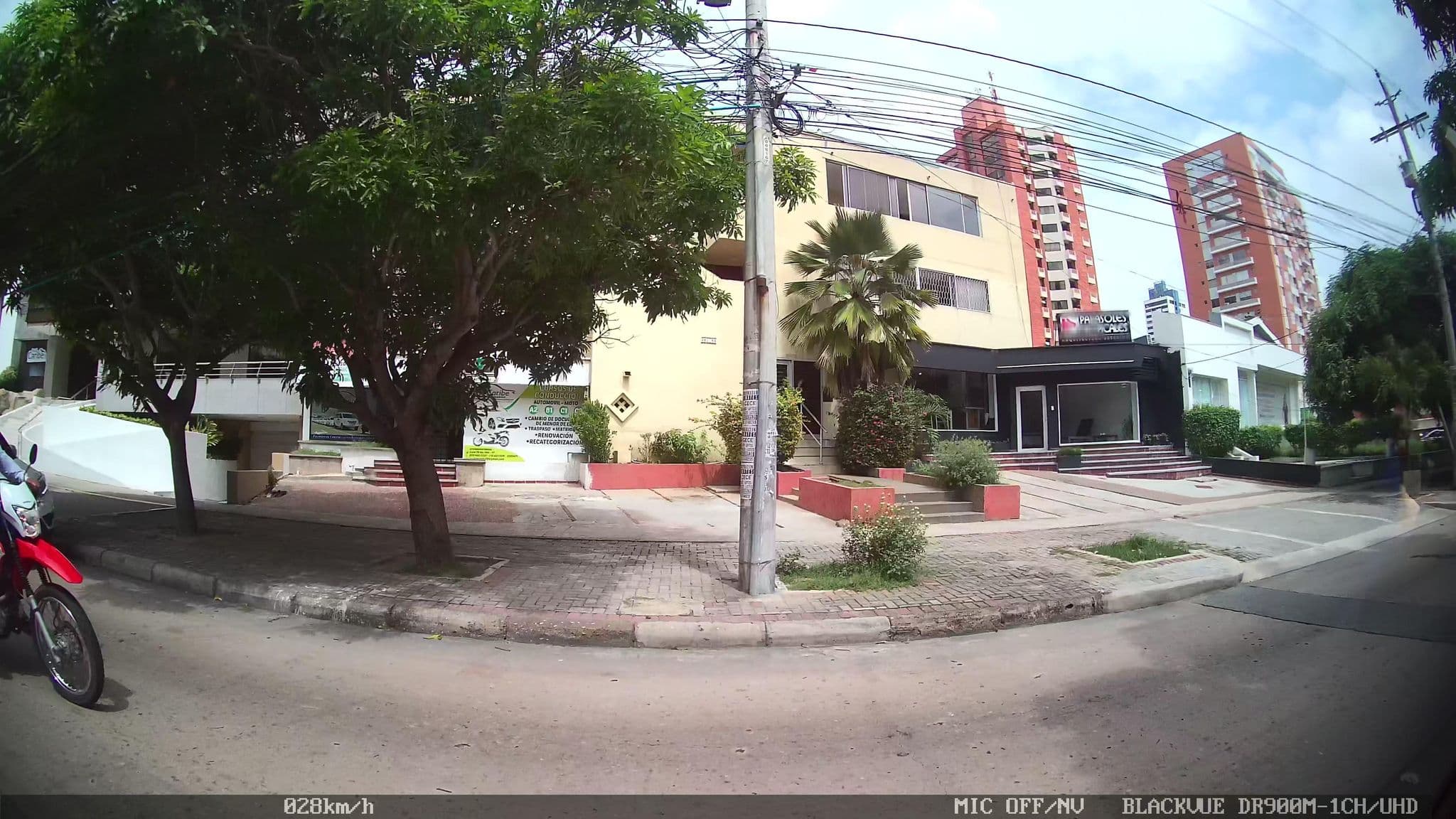 Street view near Hotel MS Caribe Alto Prado, Barranquilla — © kaart_2 (CC BY-SA · Mapillary)