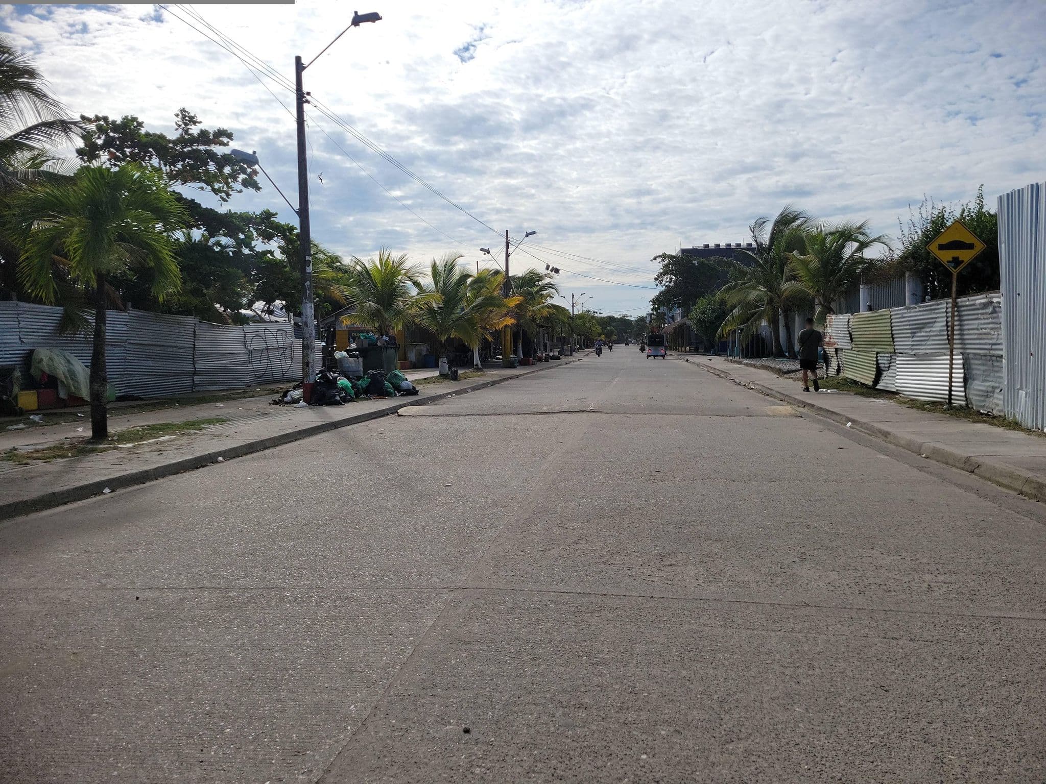 Street view near Hotel Cabaña Del Gordo, Necoclí — © luishernandezj10 (CC BY-SA · Mapillary)