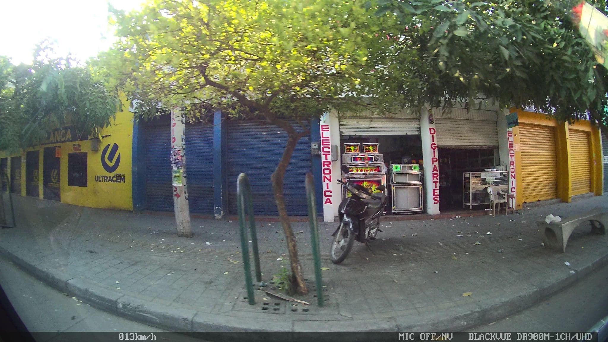 Street view near Hotel Kimari, Montería — © kaart_2 (CC BY-SA · Mapillary)