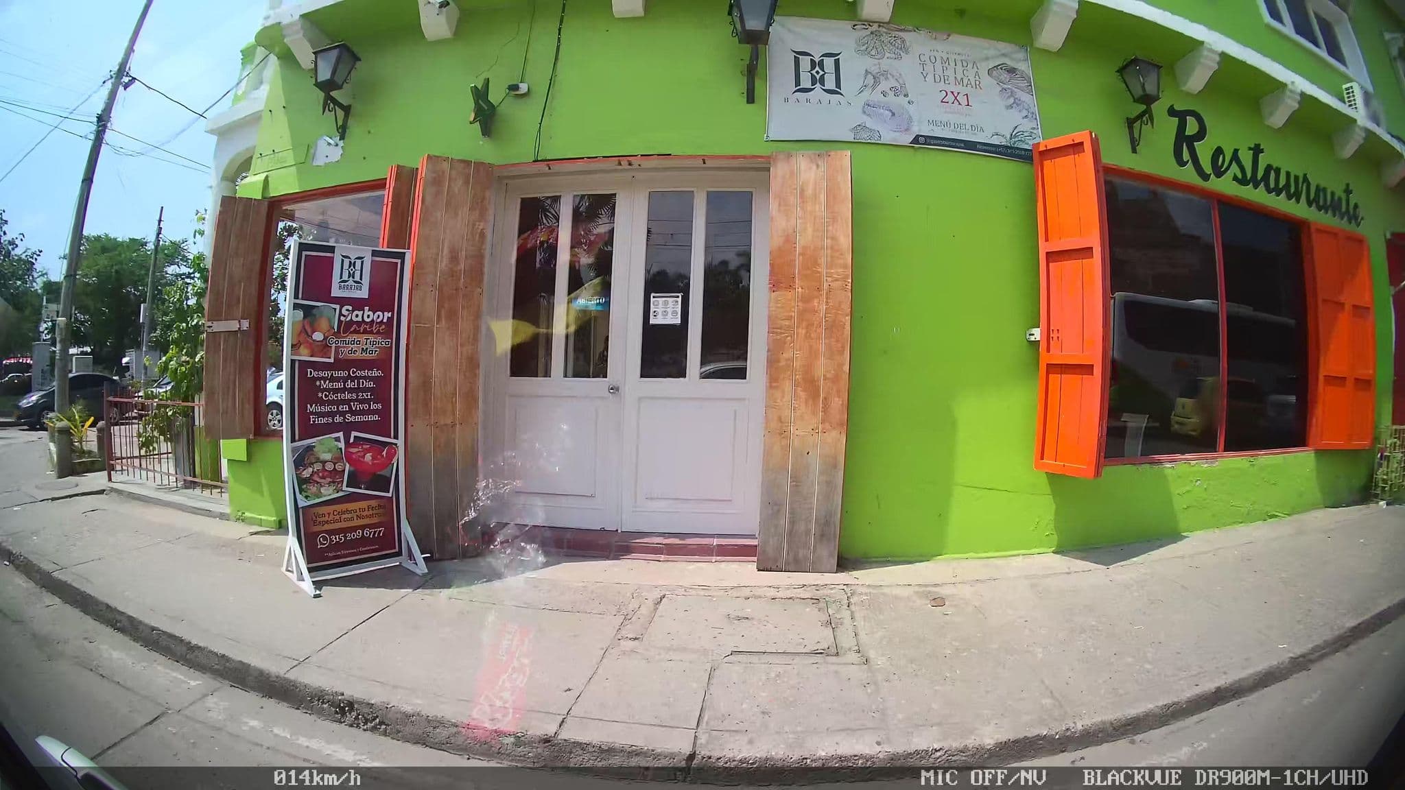 Street view near Falatún Hostel, Cartagena — © kaart_2 (CC BY-SA · Mapillary)