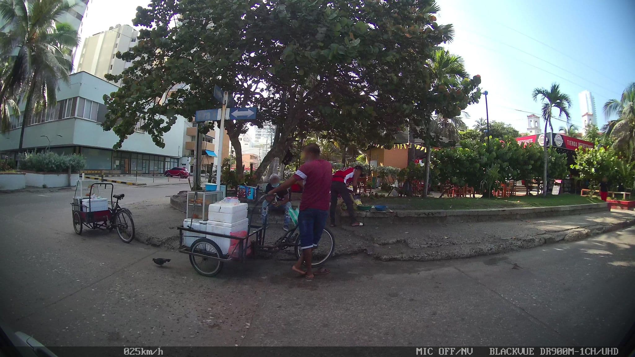 Street view near Hotel Dorado Plaza, Cartagena — © kaart_2 (CC BY-SA · Mapillary)