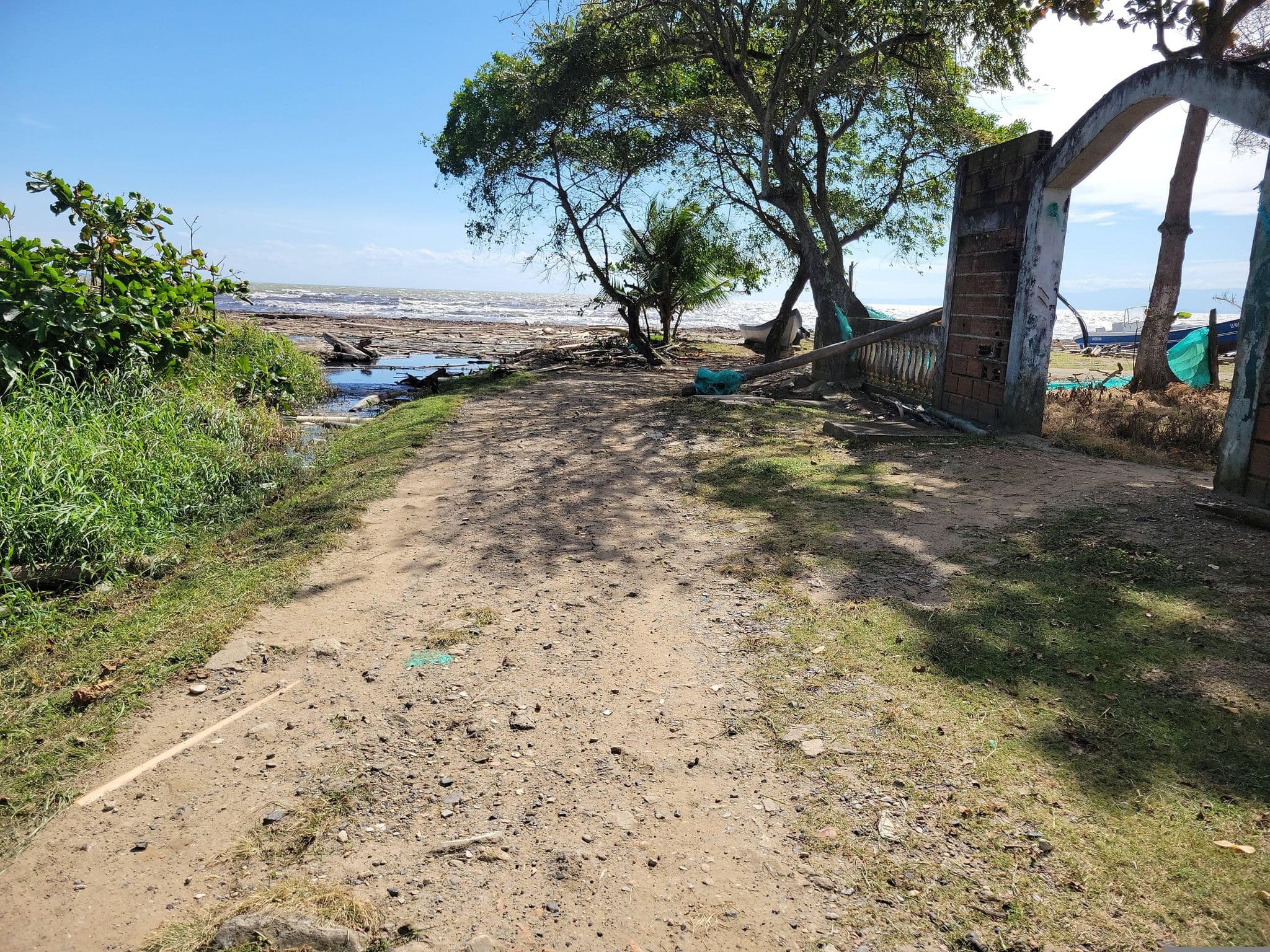 Street view near Colibrí Del Mar, Necoclí — © luishernandezj10 (CC BY-SA · Mapillary)