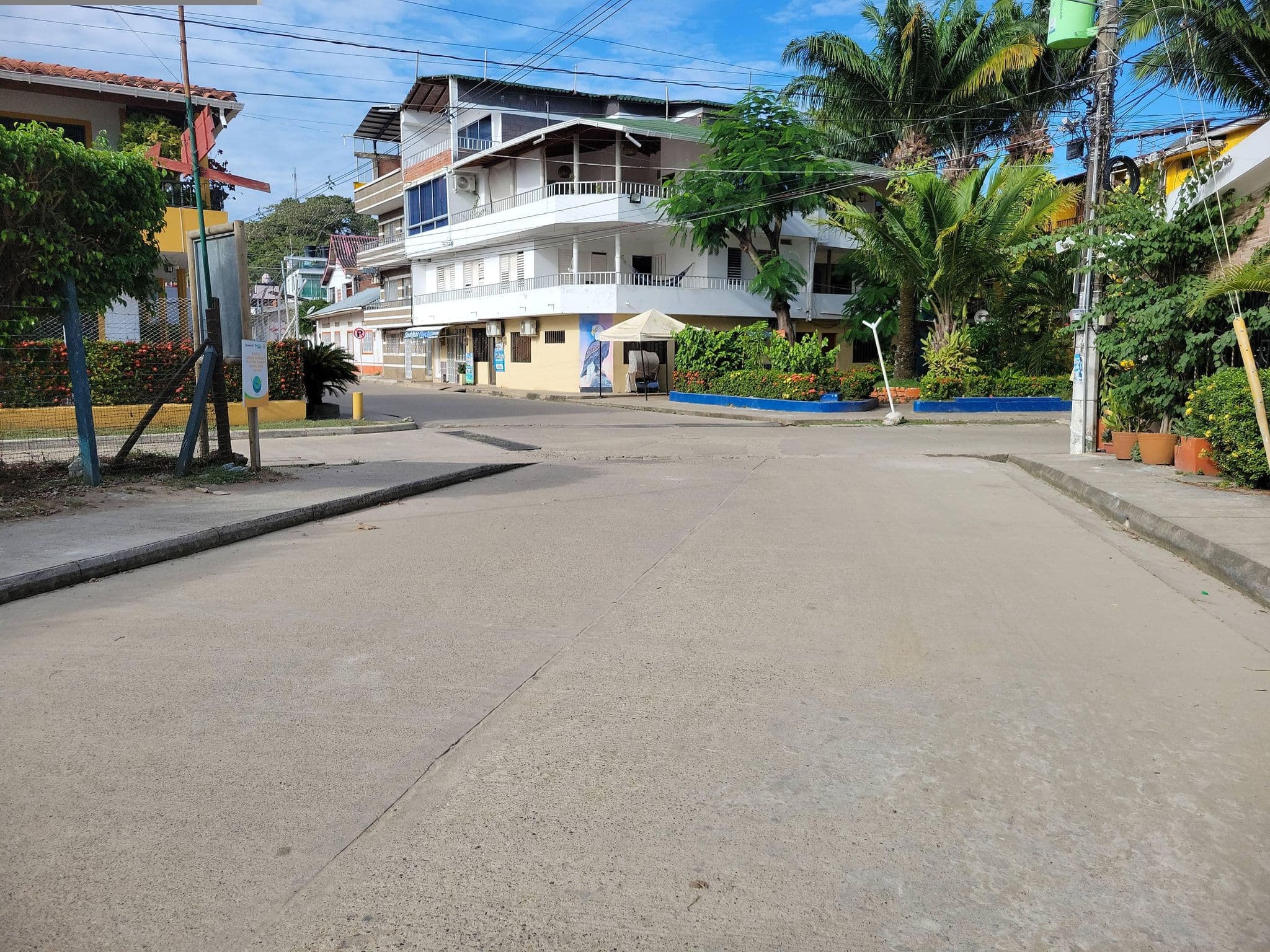 Street view near Hotel Palma Real, Necoclí — © luishernandezj10 (CC BY-SA · Mapillary)