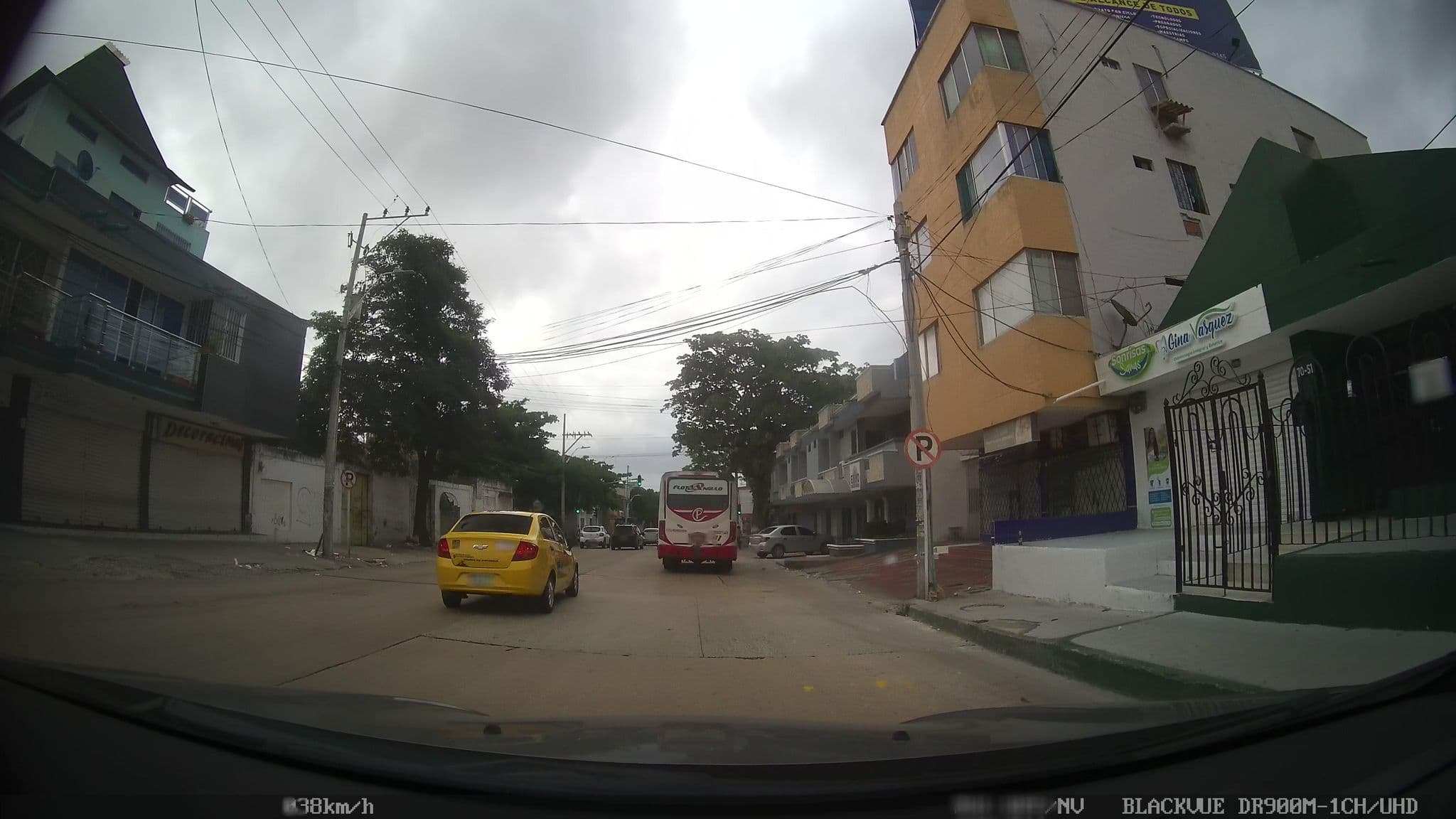 Street view near Hotel Exito, Barranquilla — © kaart_2 (CC BY-SA · Mapillary)